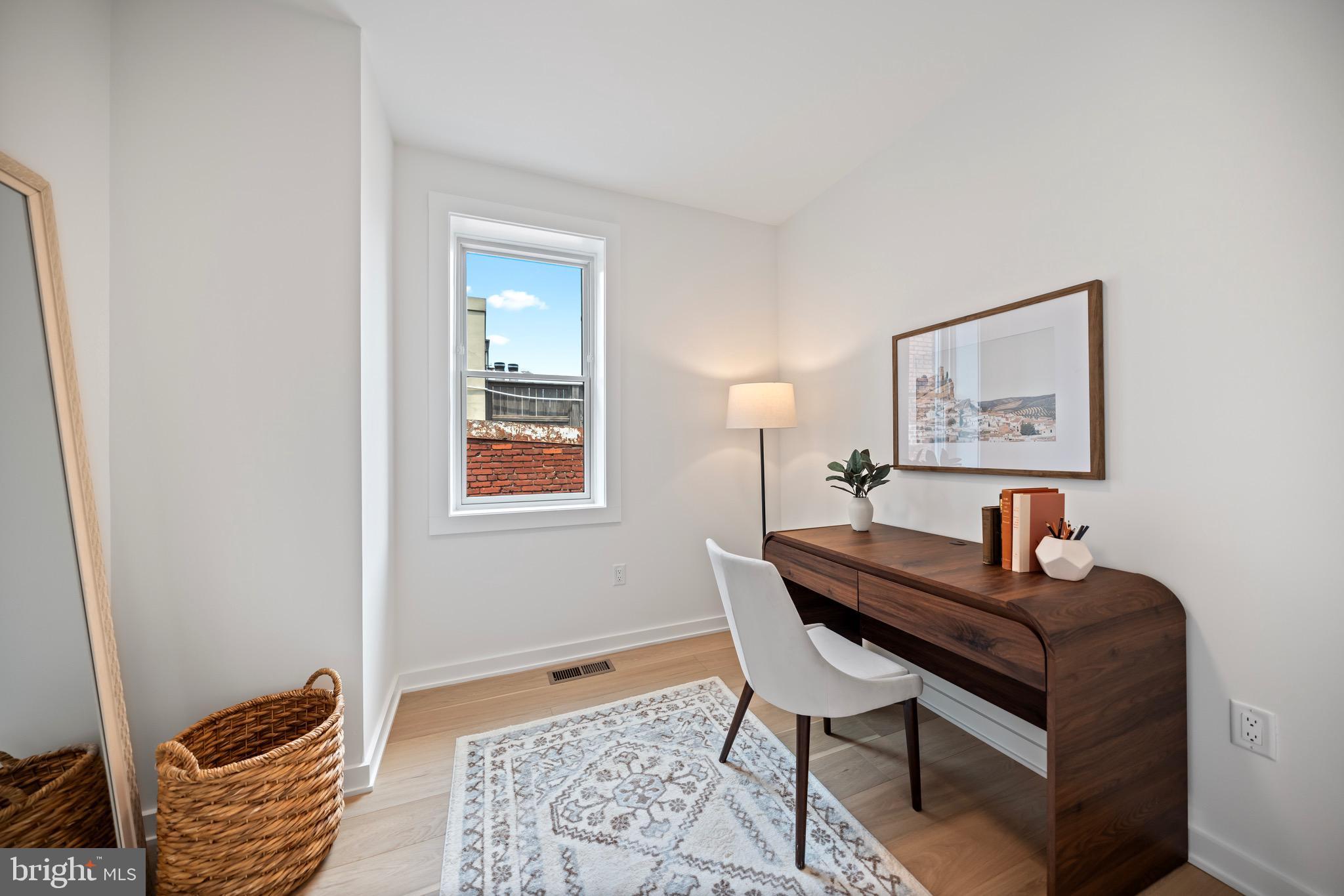 CAPITOL HILL - Residential Income