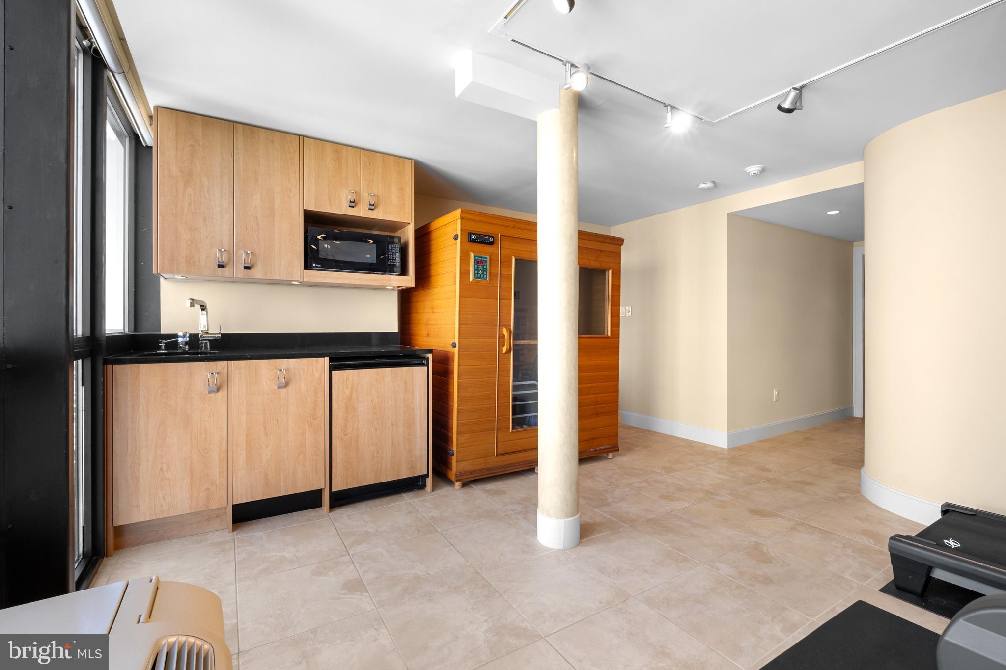 WASHINGTON SQ - Residential