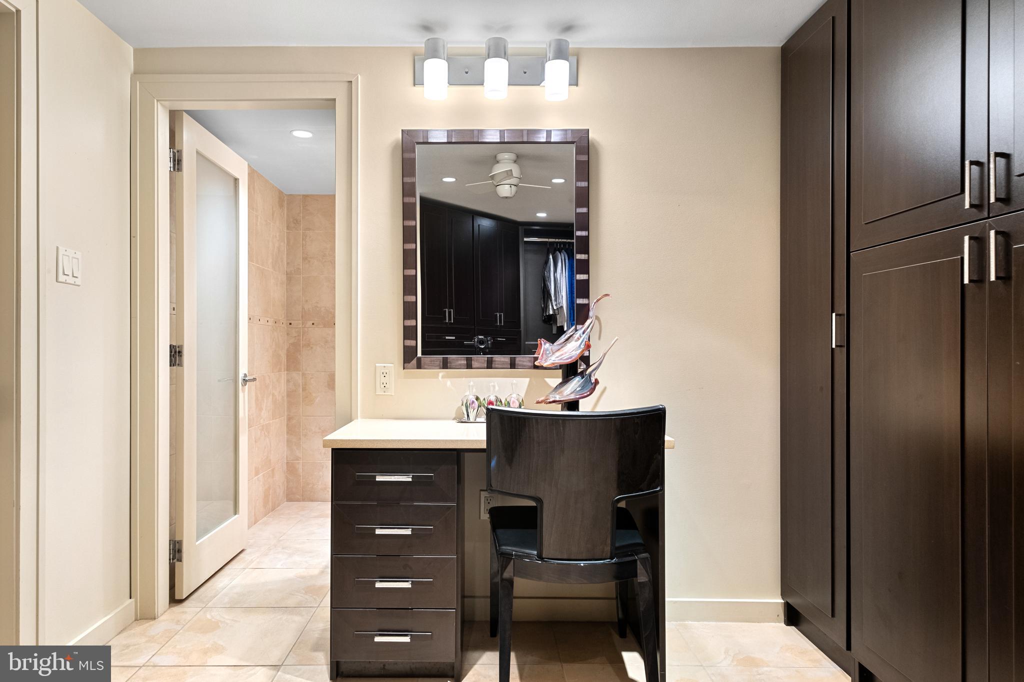 WASHINGTON SQ - Residential