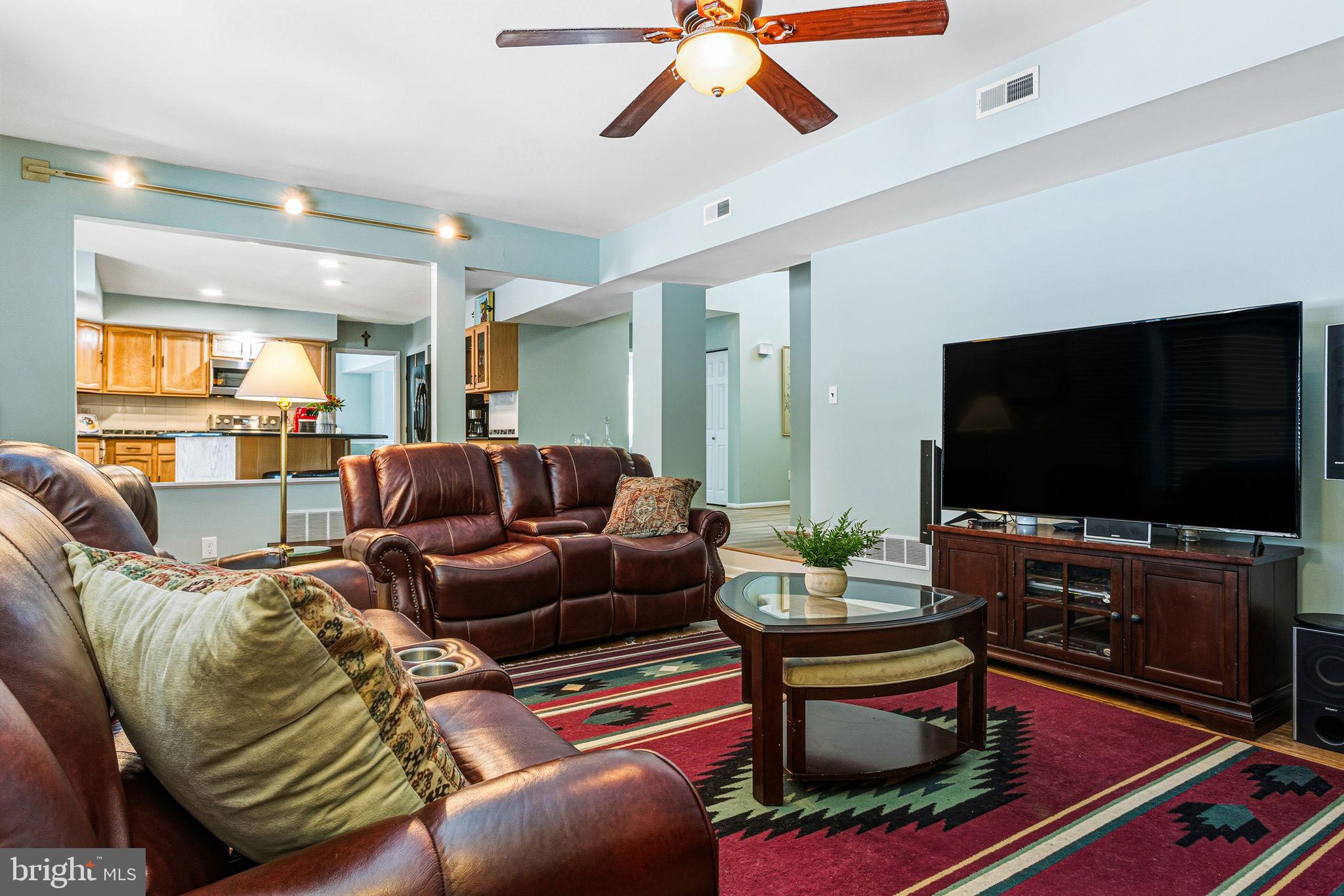PEBBLE CREEK - Residential