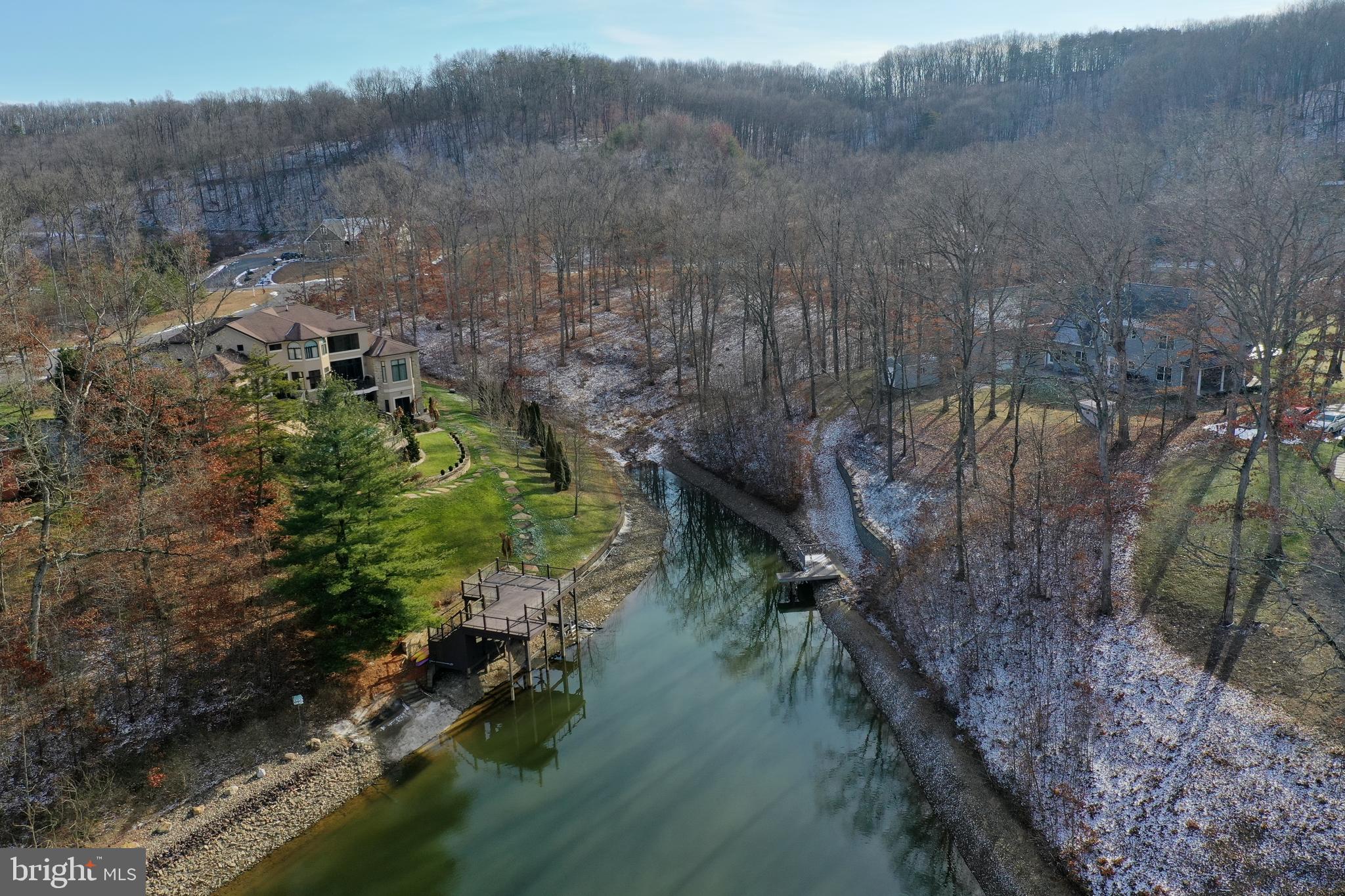 This is it--one of the last few lake front lots in lakewood. Situated on a point and comprised of 3 lots, wake up every morning with the appreciation of enjoying the water and mountains that surround you.  Owners have said--Sell THIS NOW and reduced significantly.. Time to take advantage of this great opportunity. Happy Fishing, swimming, and rowing.