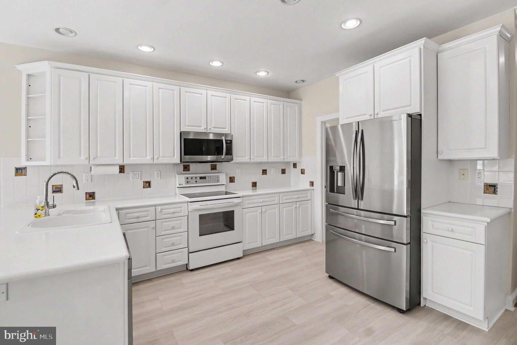BLUE BELL CC - Residential