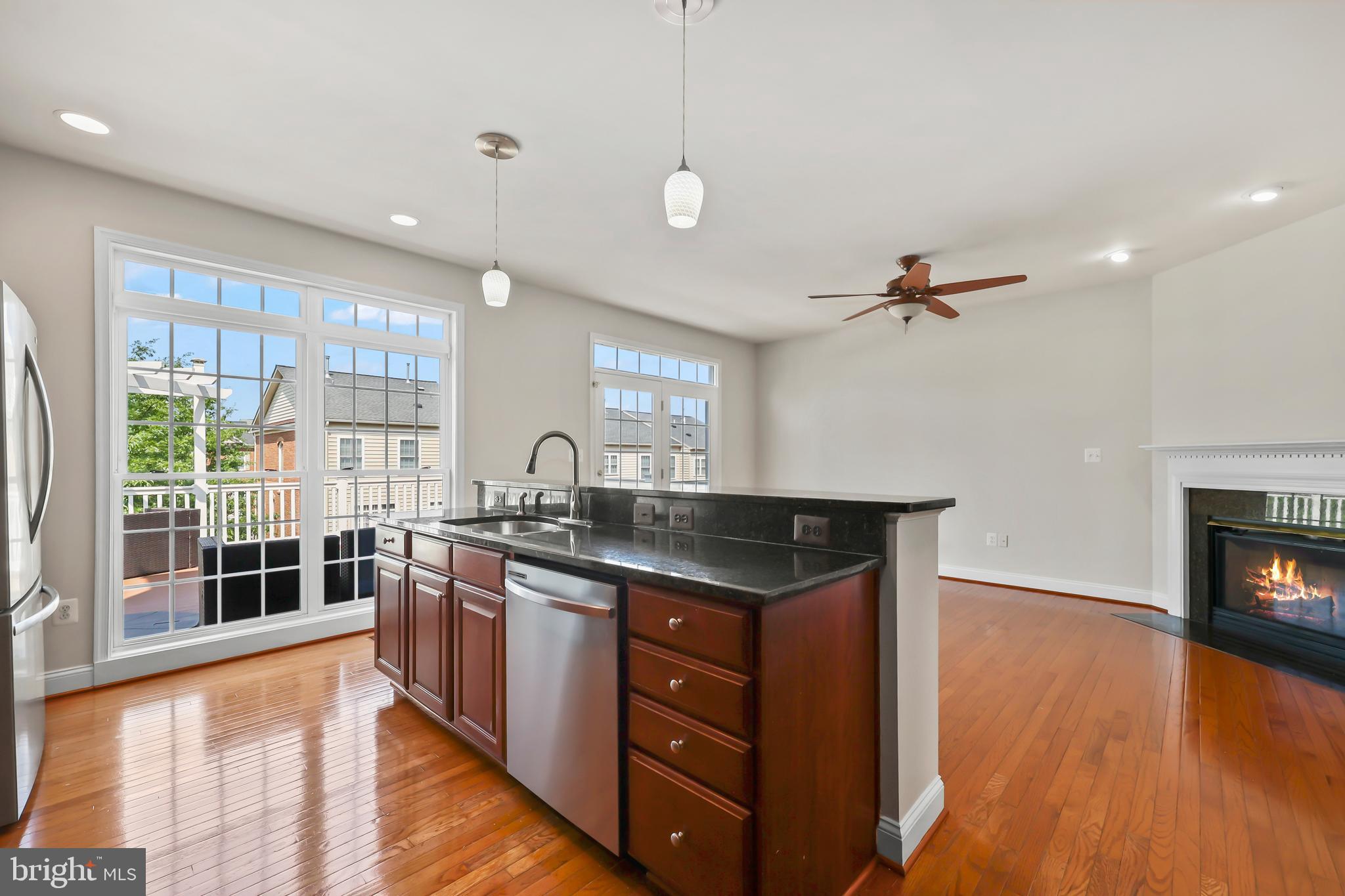 BRADDOCK CORNER - Residential