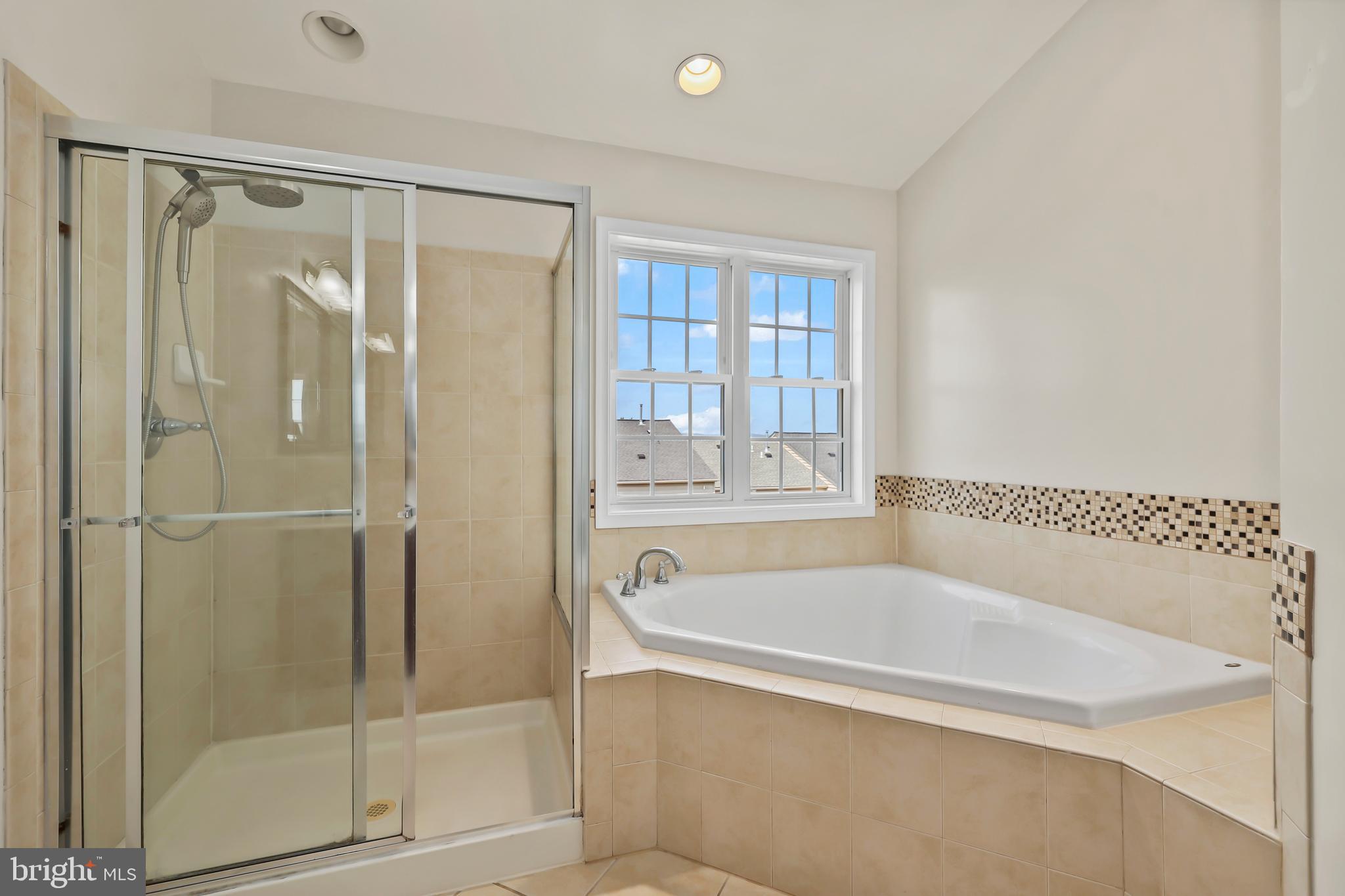 BRADDOCK CORNER - Residential