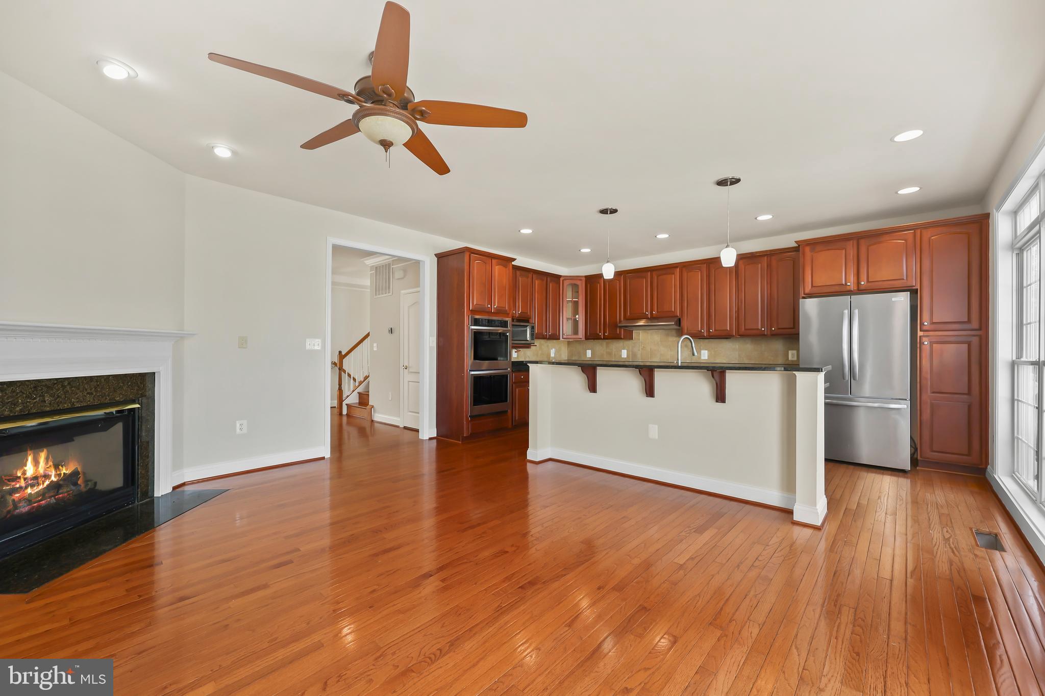 BRADDOCK CORNER - Residential