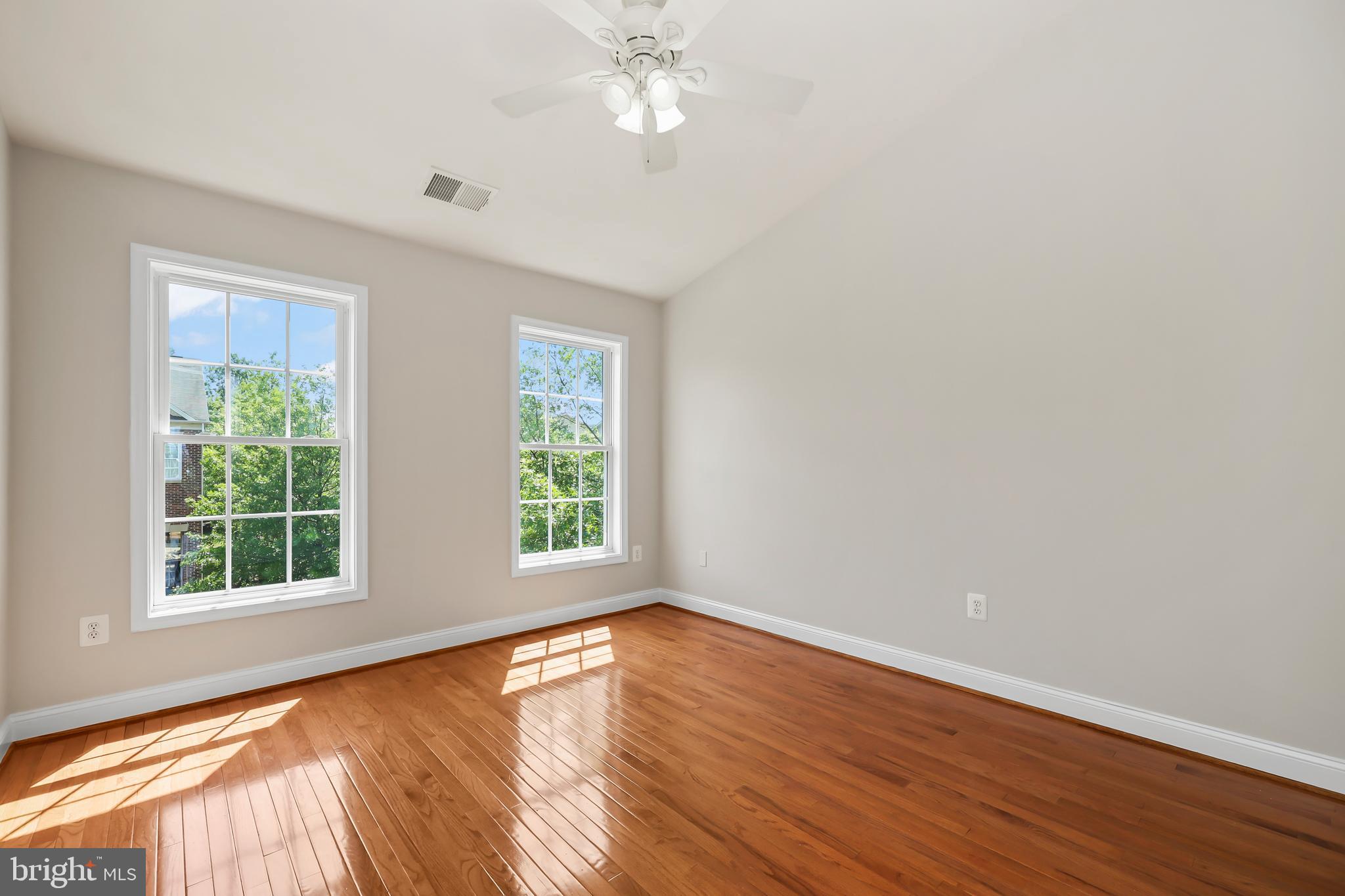 BRADDOCK CORNER - Residential