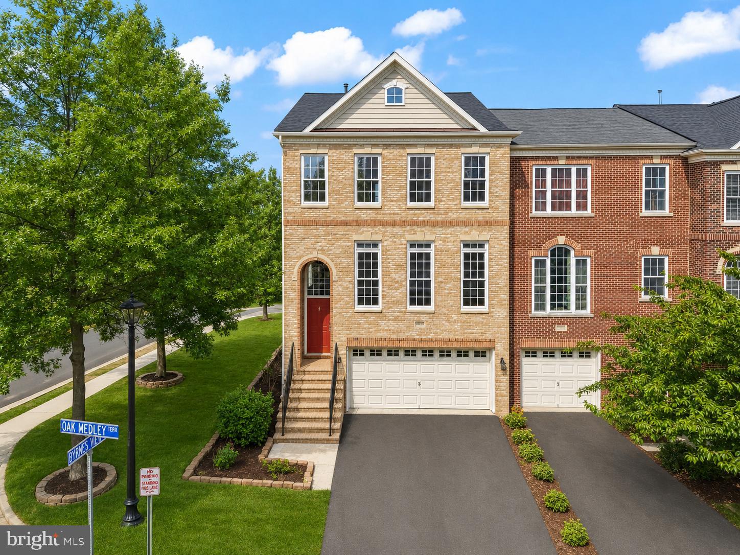 BRADDOCK CORNER - Residential