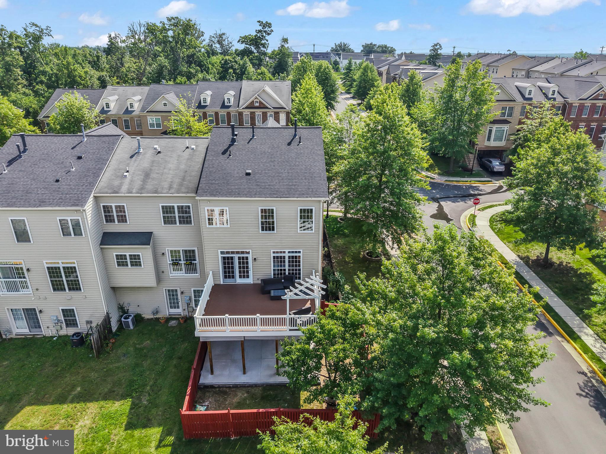 BRADDOCK CORNER - Residential