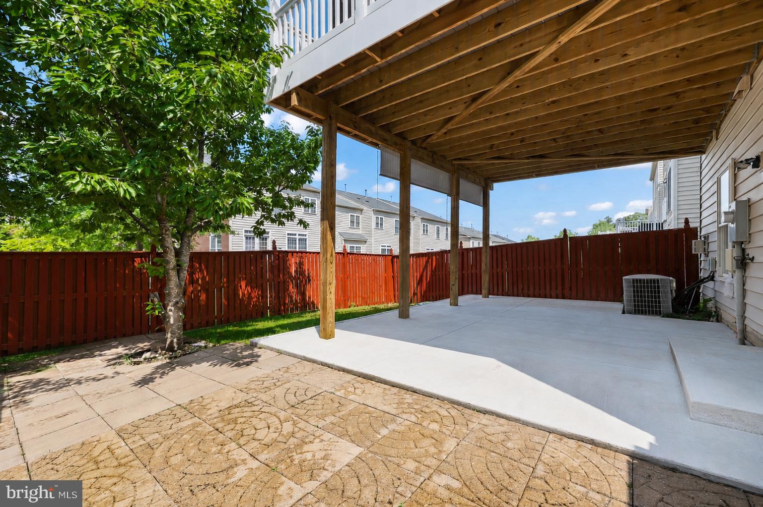 BRADDOCK CORNER - Residential