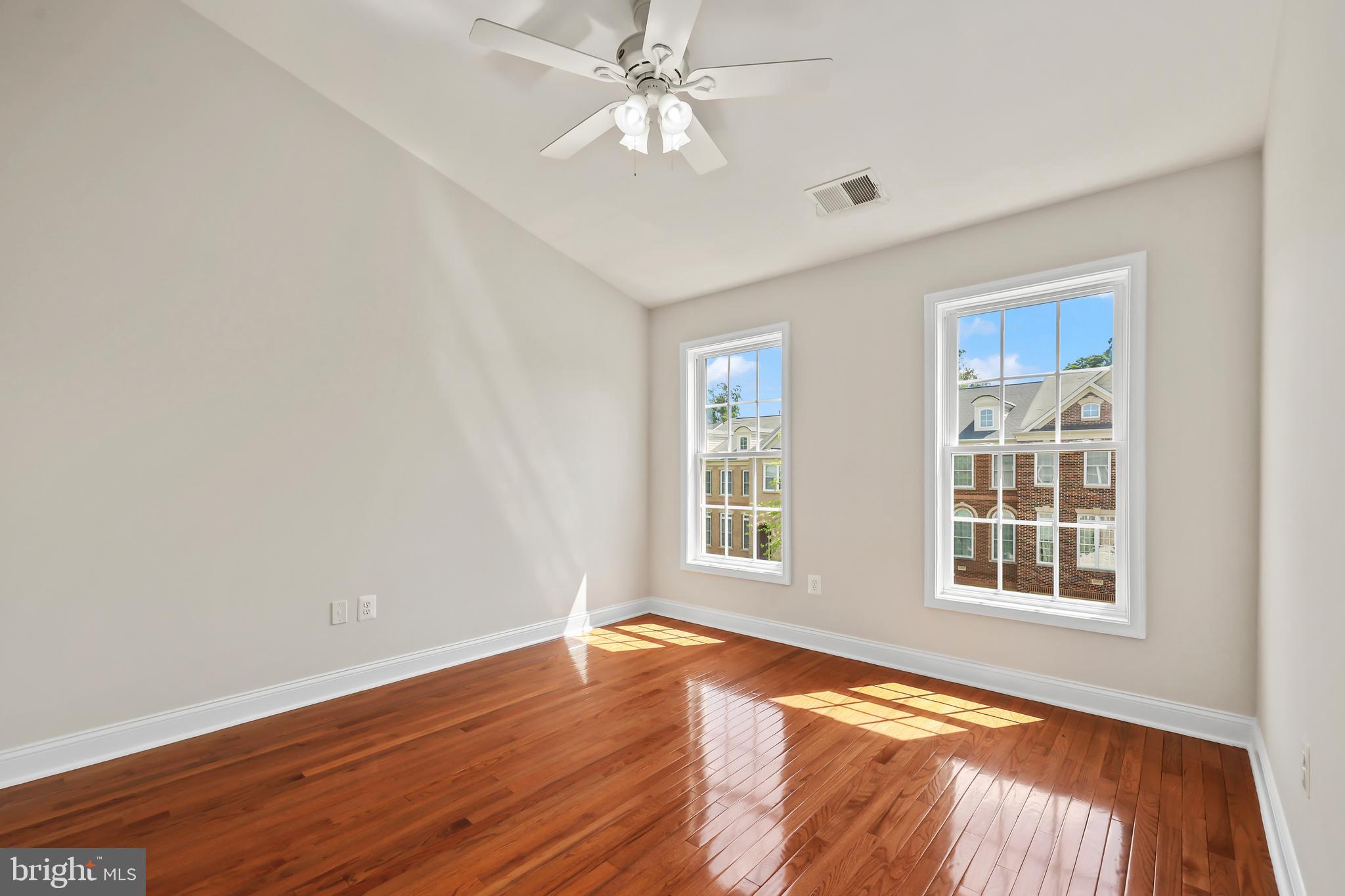 BRADDOCK CORNER - Residential