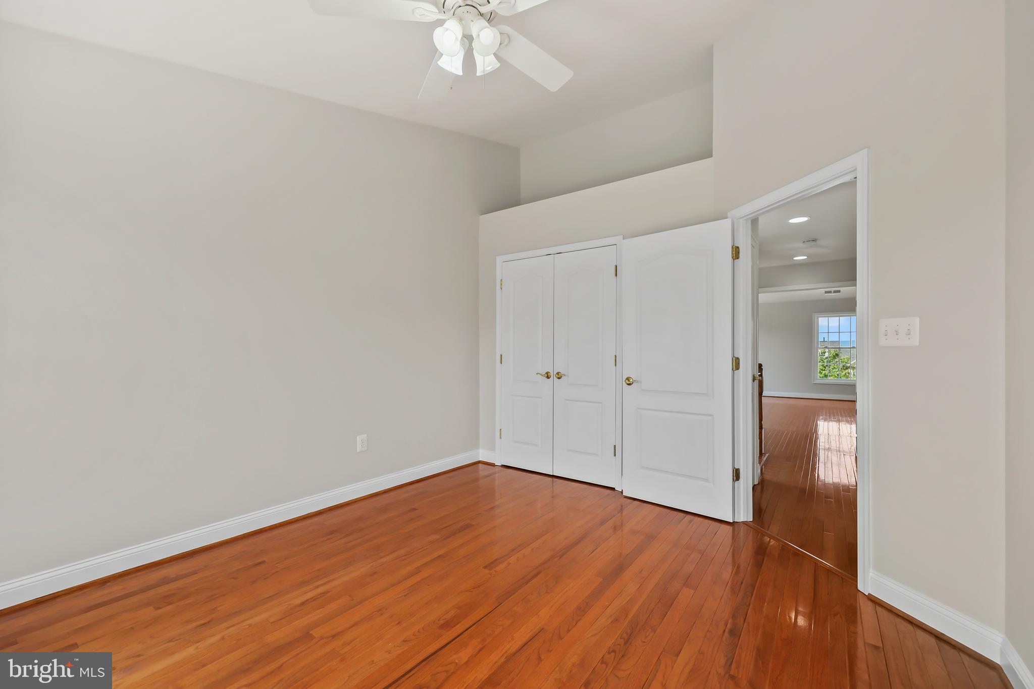 BRADDOCK CORNER - Residential