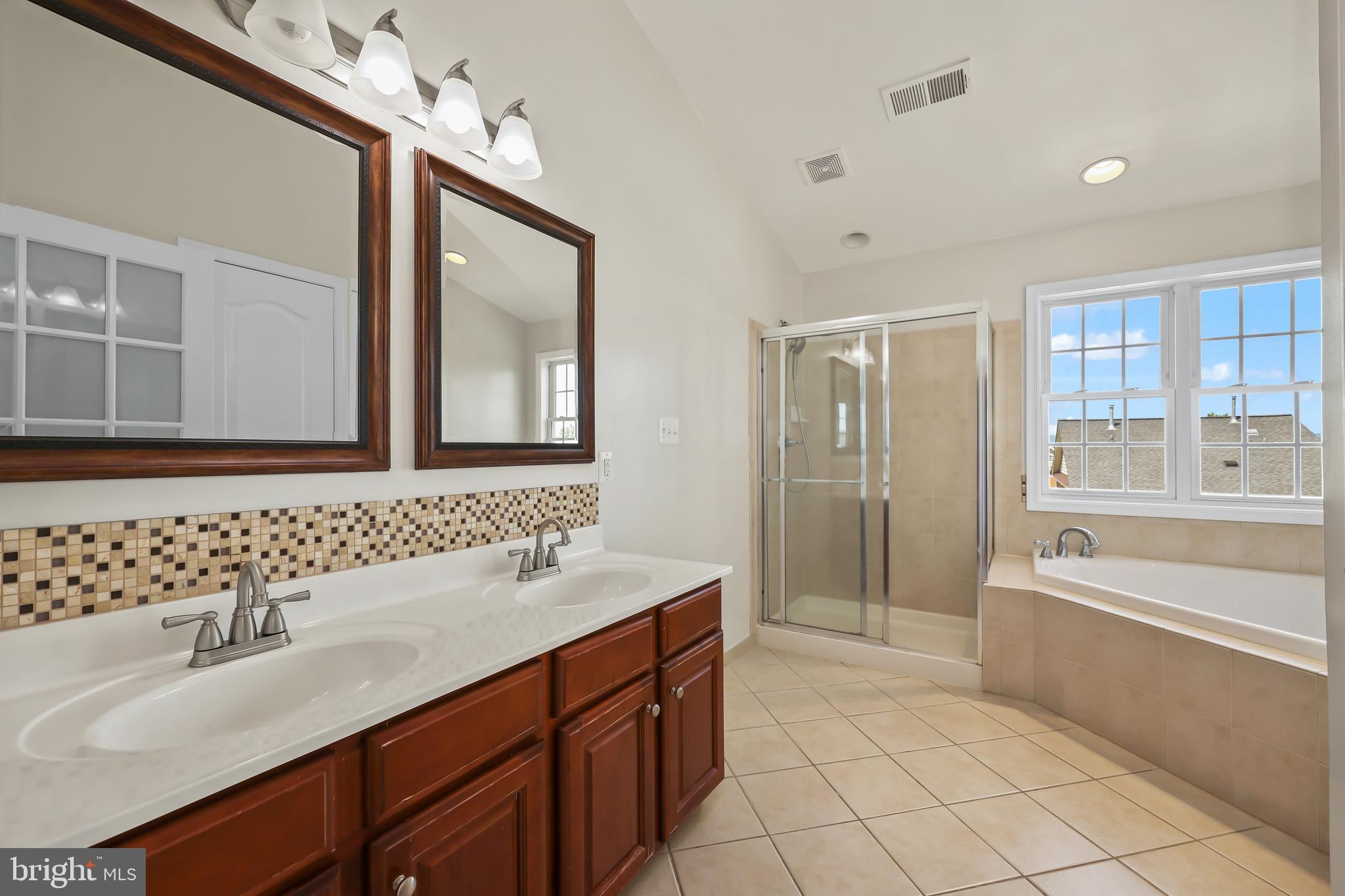 BRADDOCK CORNER - Residential