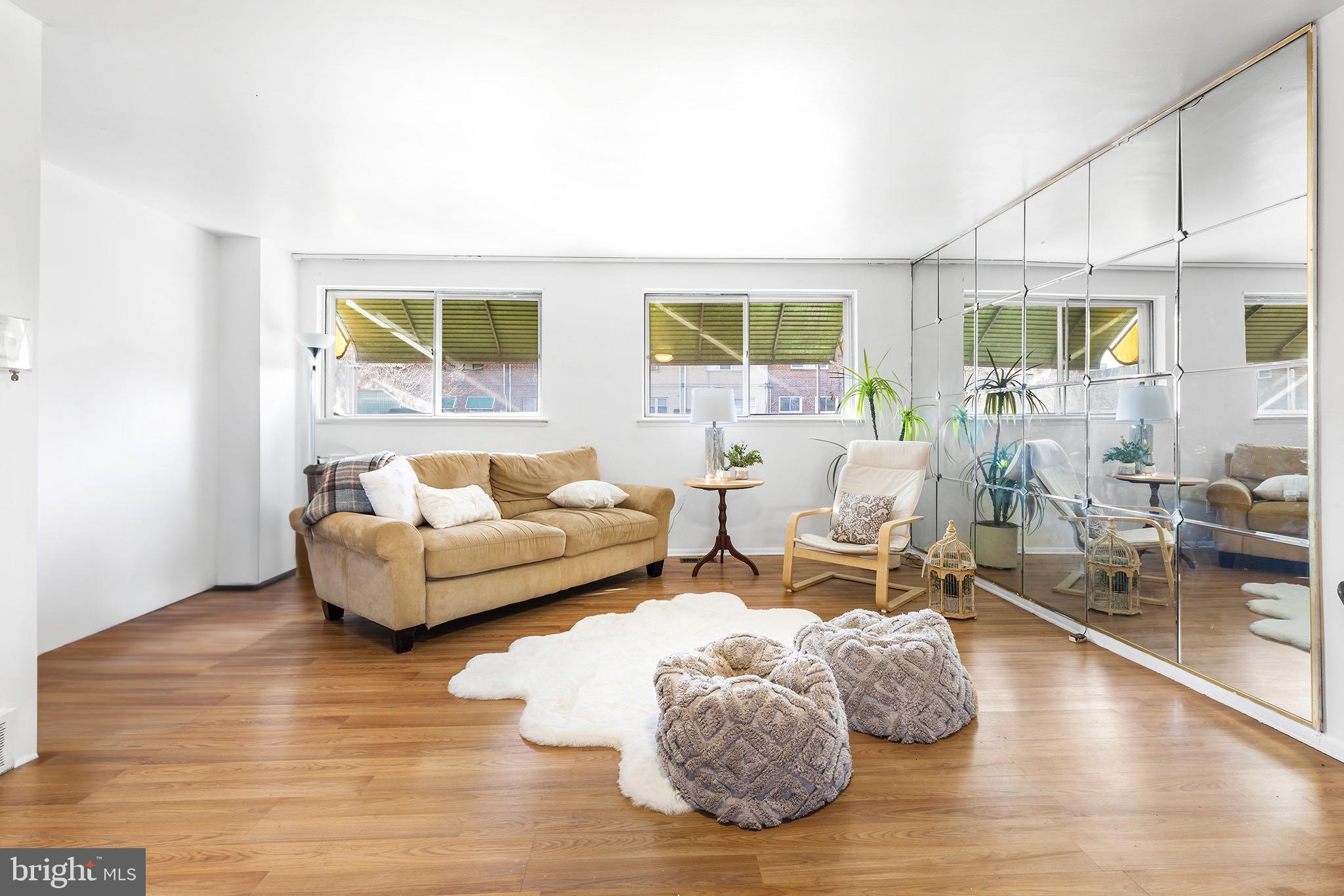 YORKTOWN - Residential