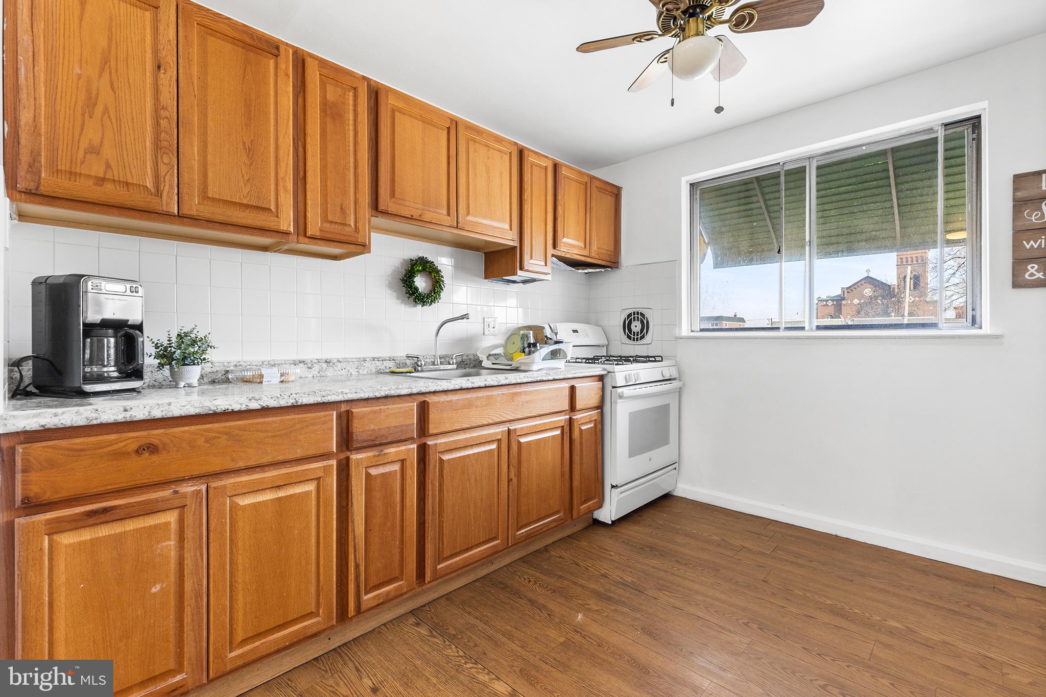 YORKTOWN - Residential