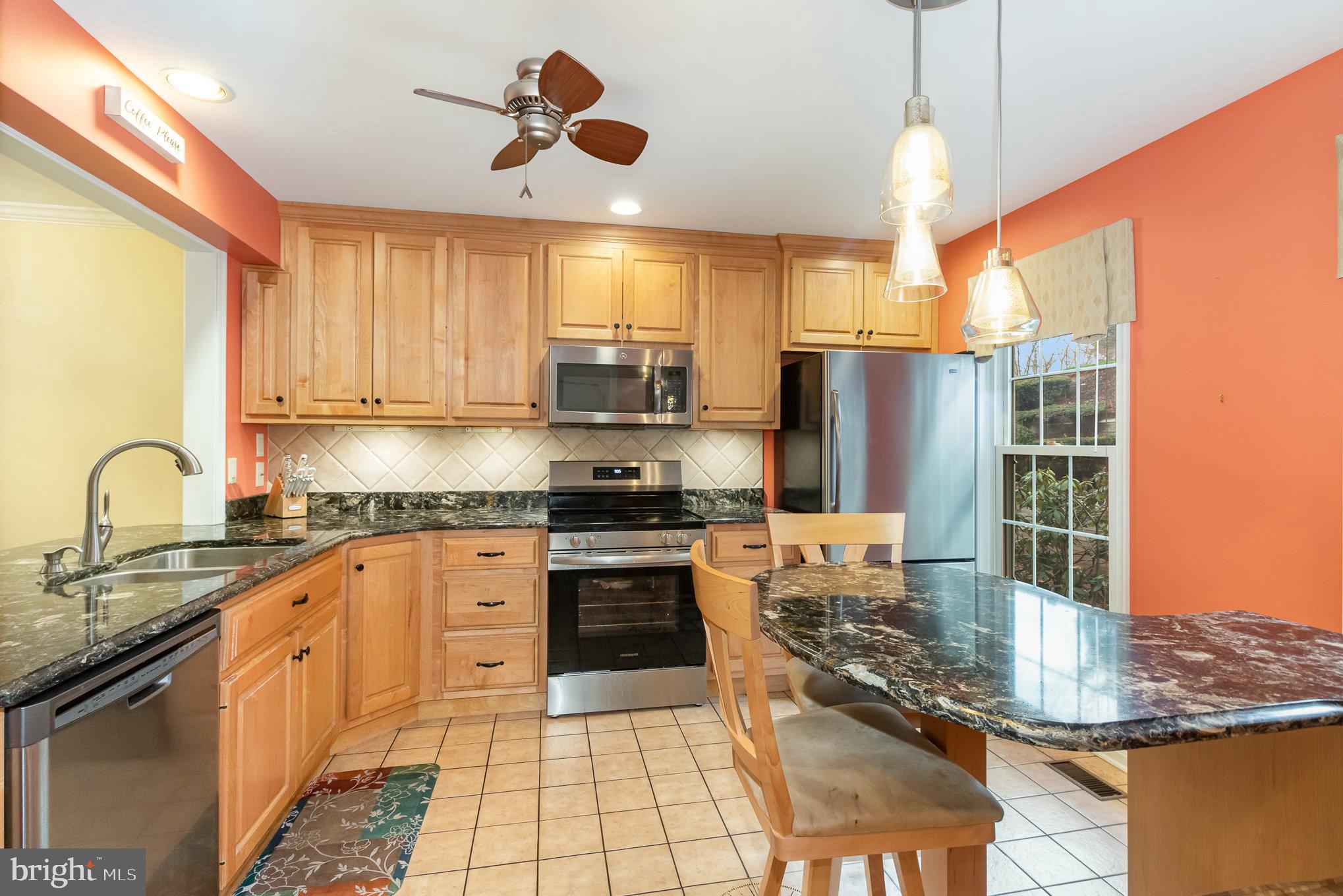 OAKMONT - Residential