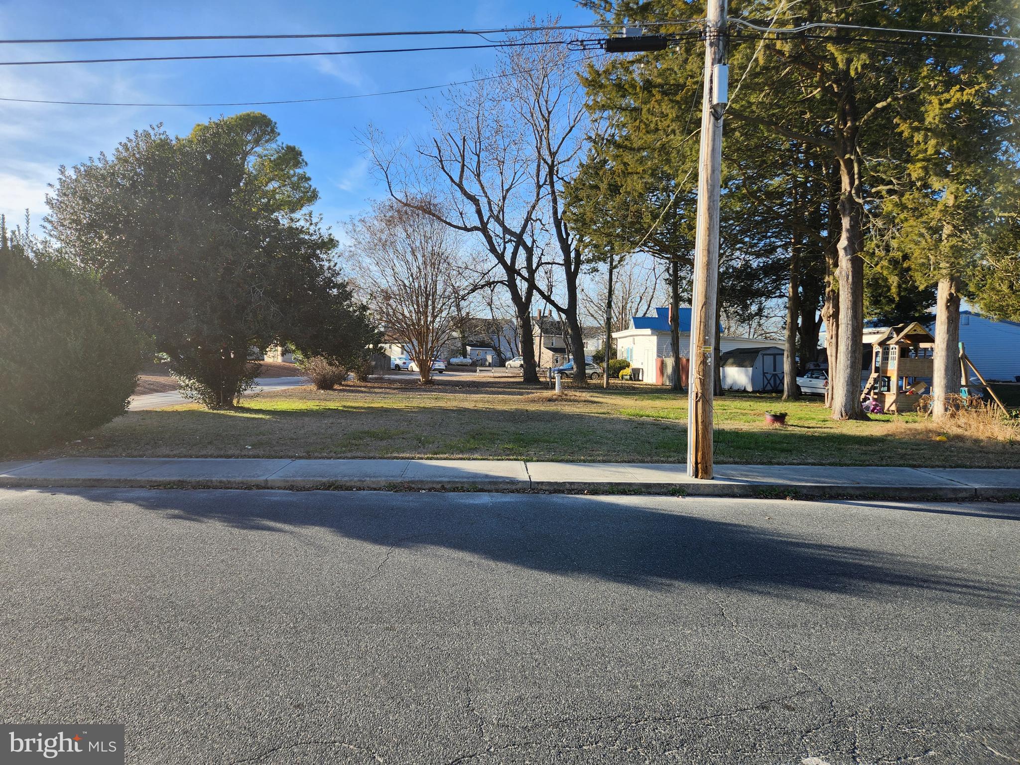 Come build your new home or rental on this cleared lot with City services.