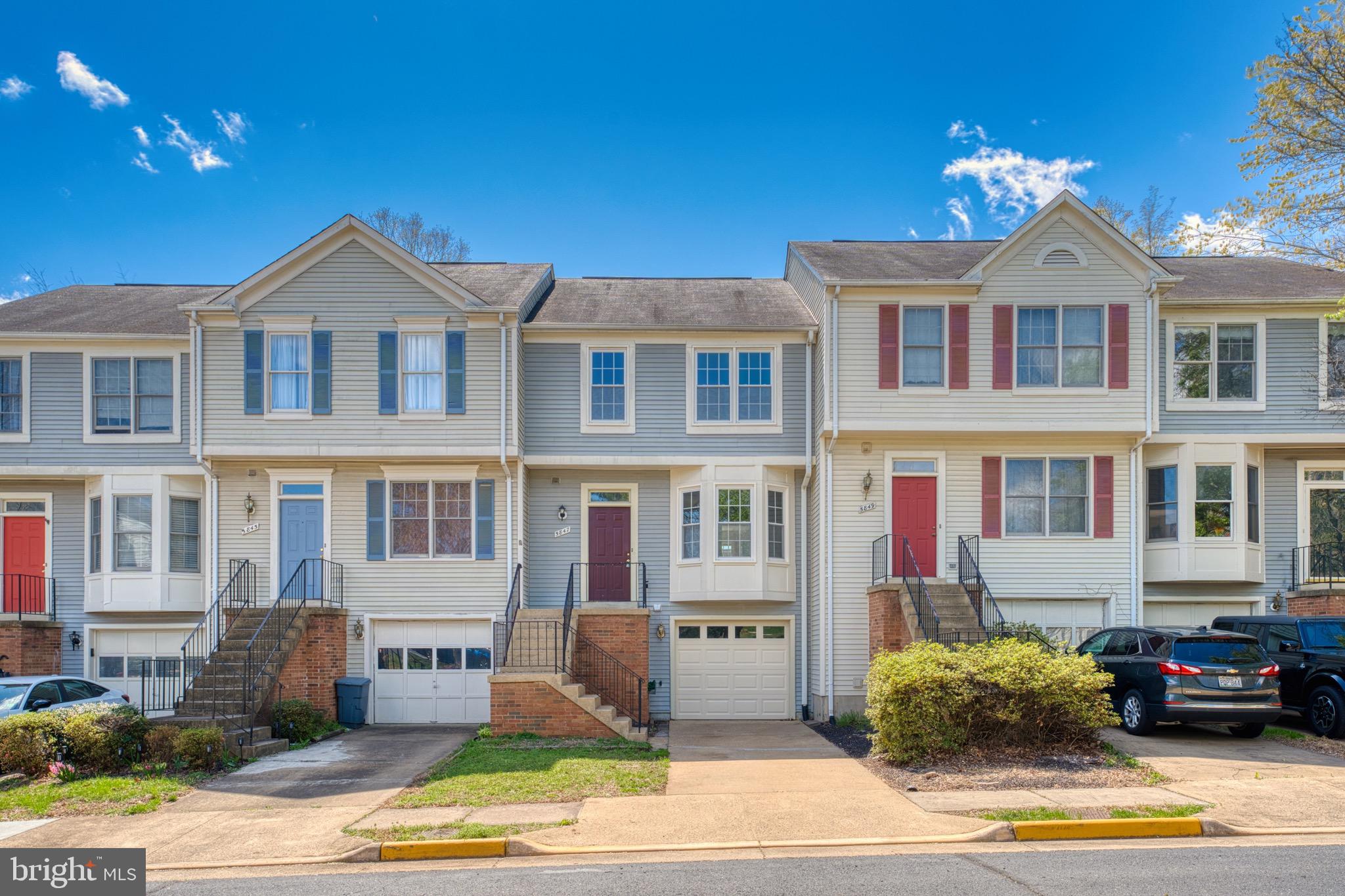 SULLY STATION - Residential Lease