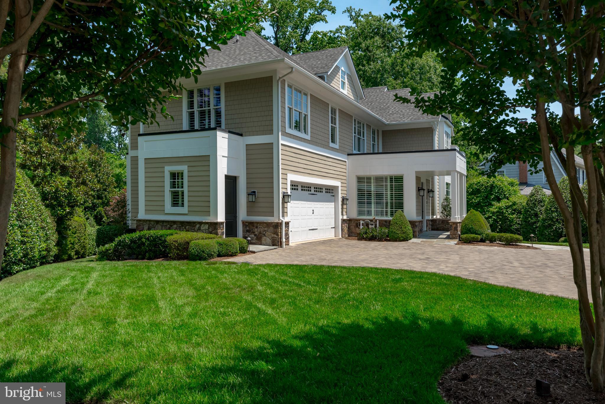 WARDOUR - Residential