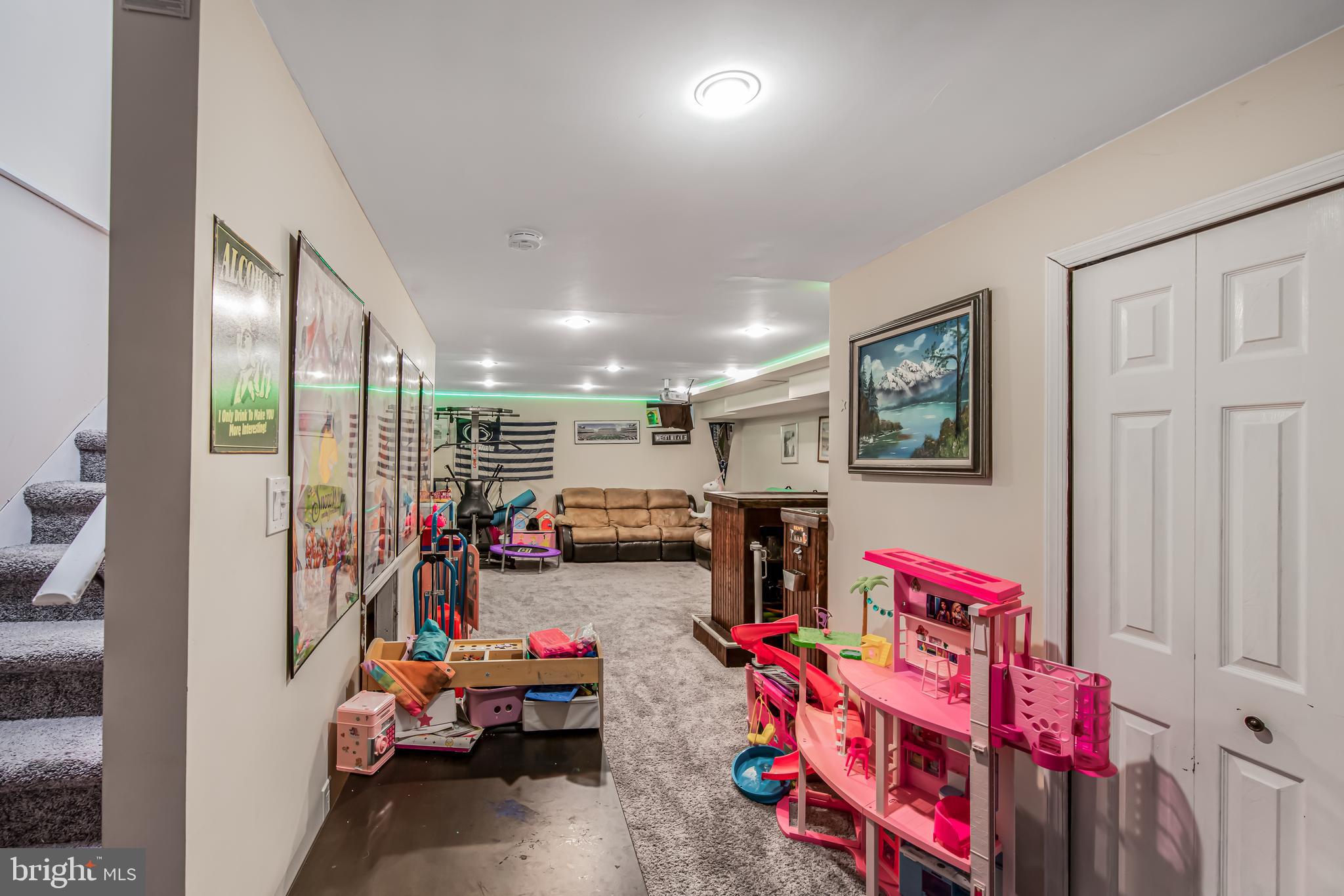 SPRING BROOK VILLAGE - Residential