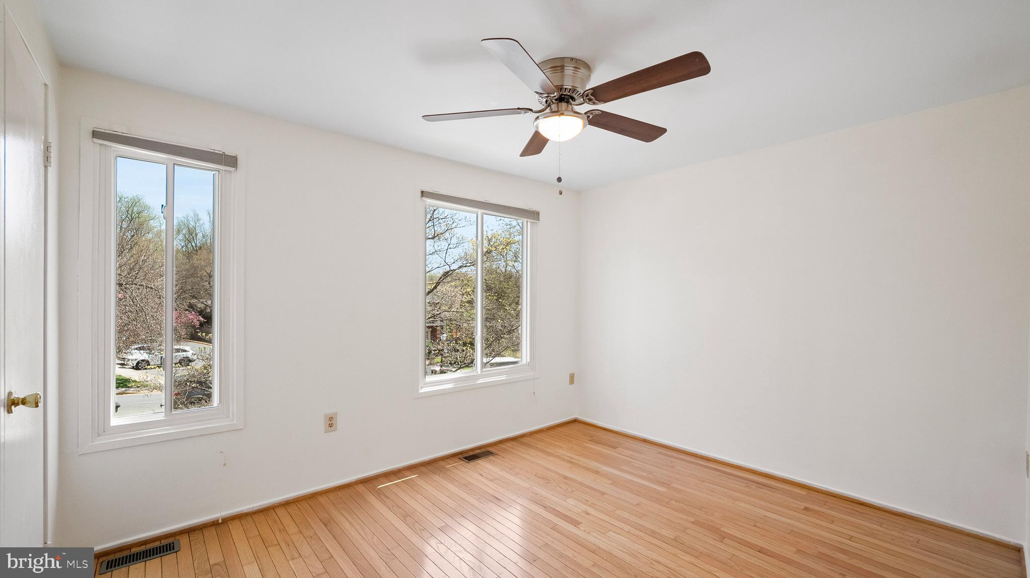 CHESTNUT HILLS - Residential