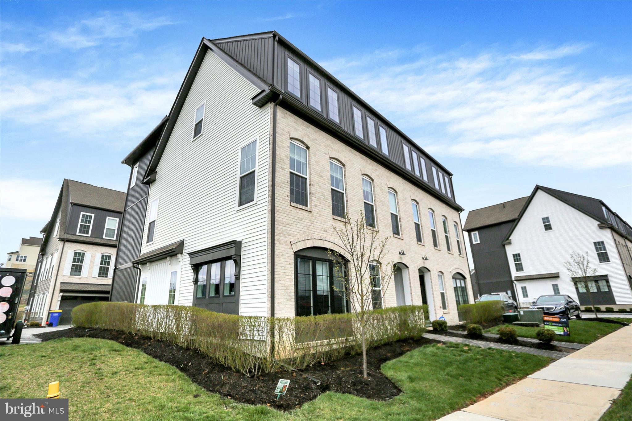 Better than new build end unit Townhome in Arcona West.  This unit not only located on the end of the street, but there is no though traffic and the overflow parking is right beside this unit as is the open common area for play and the pool is a short walk away!  Enjoy the amazing well equipped kitchen that opens to the dining and living areas!  There is laundry and a half bath on this floor as well!  The bedroom floor is laid out for convenience with a large open hub to the bedrooms and shared bathroom.  The primary suite is just a lovely with a larger than builder grade shower as well as an upgraded mirror with backlight!  
Why build when you can own this upgraded well appointed private end unit in one of the most popular communities on in Cumberland County!