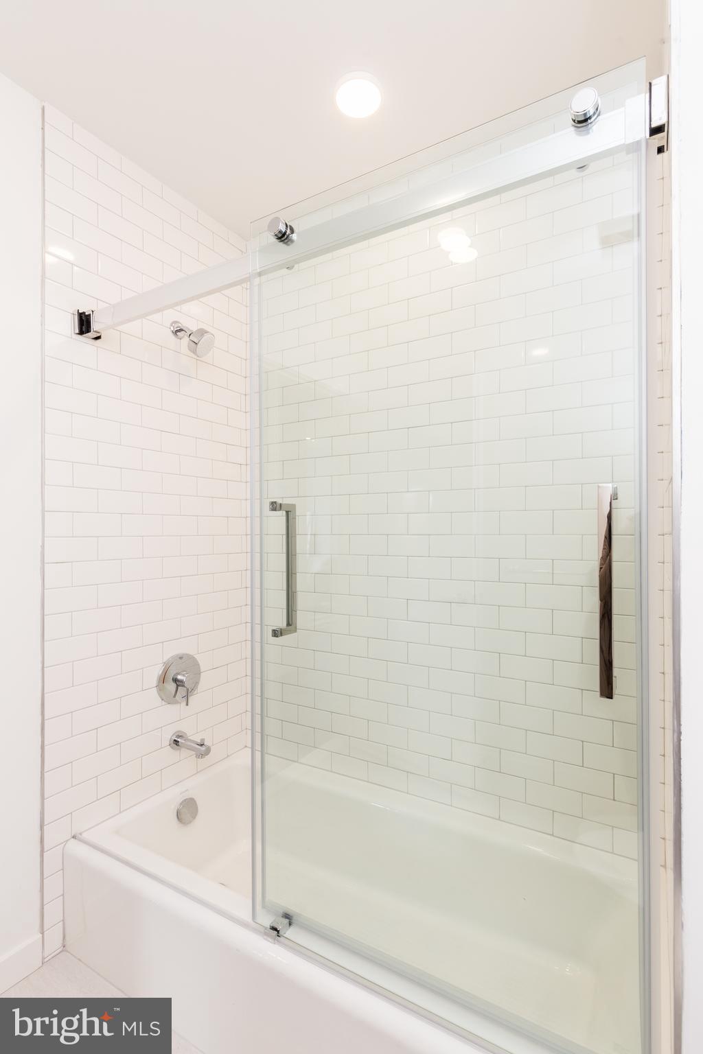 KENSINGTON - Residential Lease