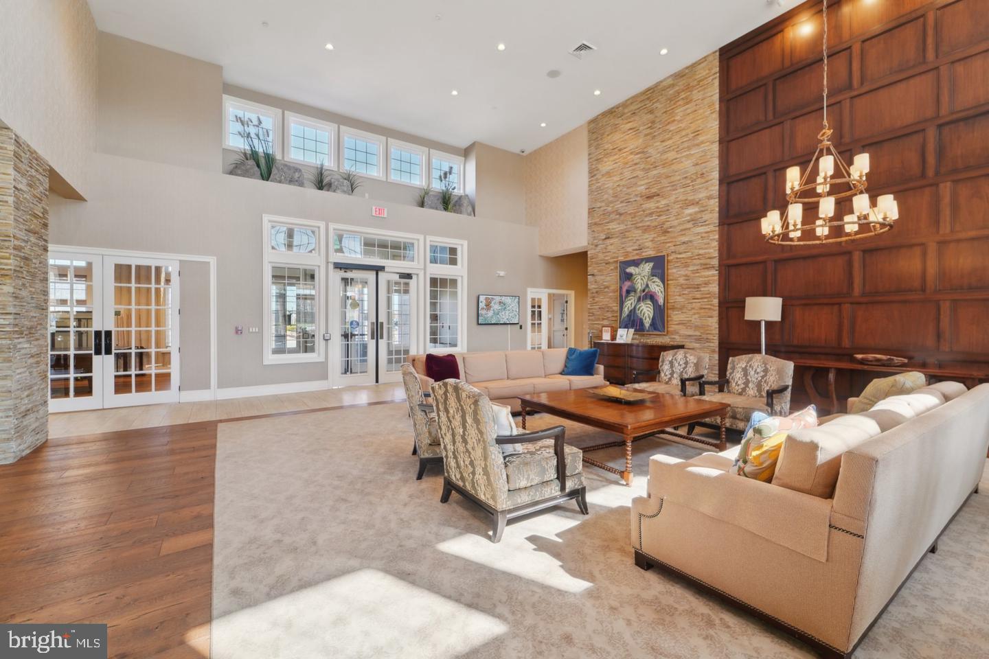 TWO RIVERS - Residential