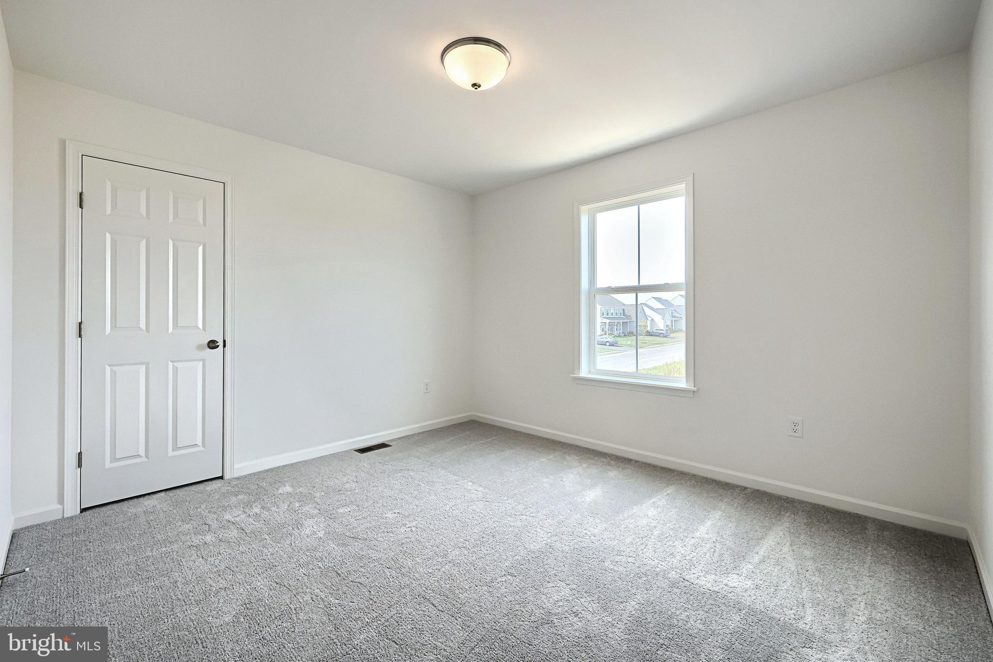 SUMMER LAYNE - Residential