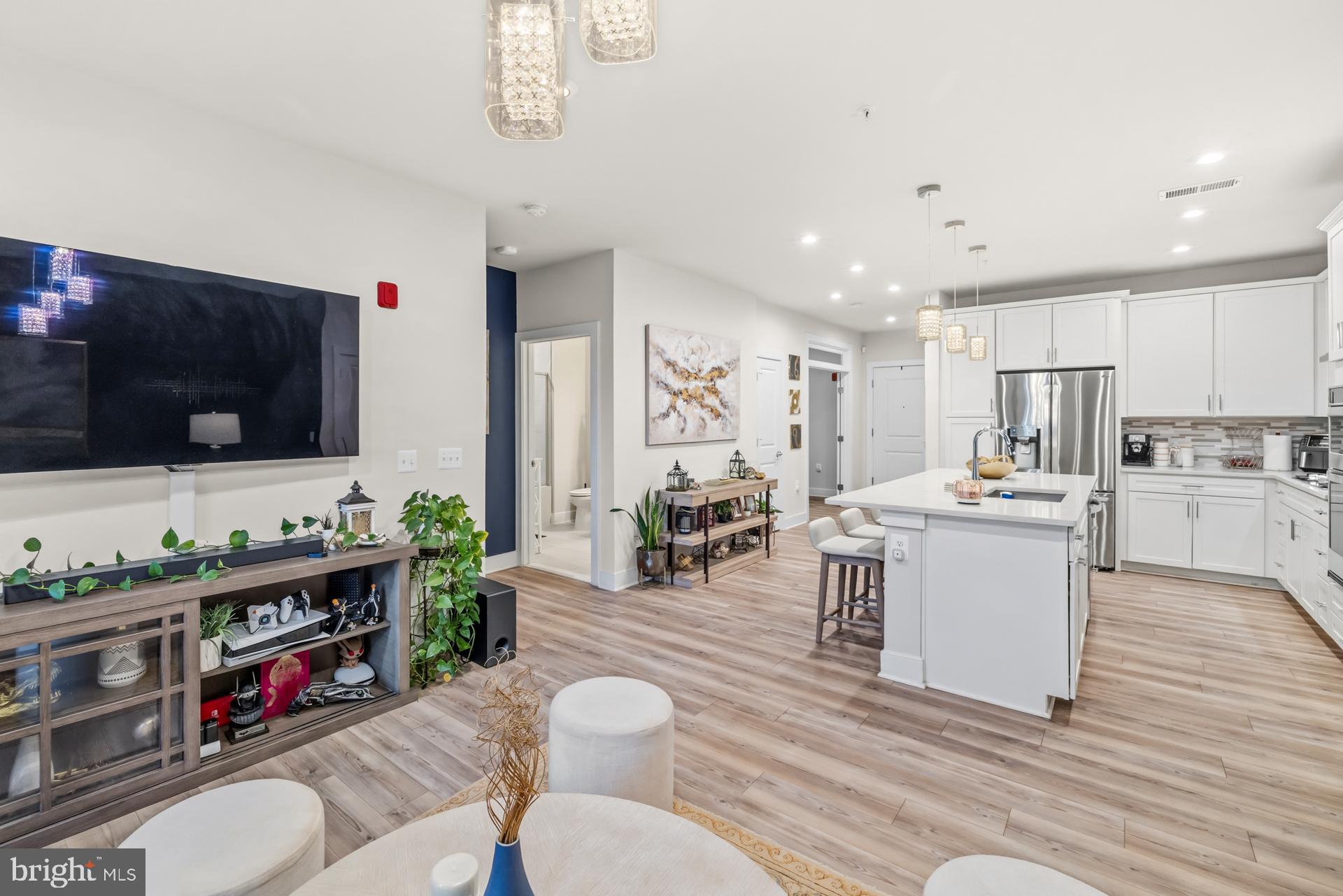 THE FLATS AT NATIONAL HARBOR - Residential Lease