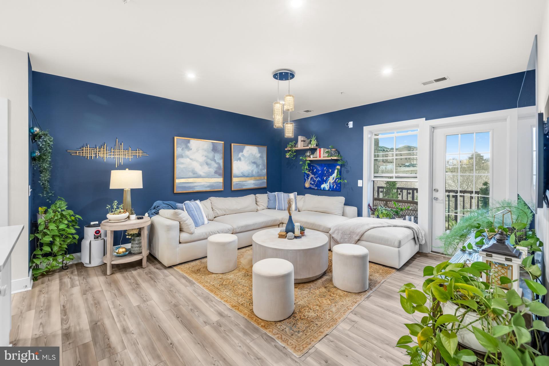 THE FLATS AT NATIONAL HARBOR - Residential Lease