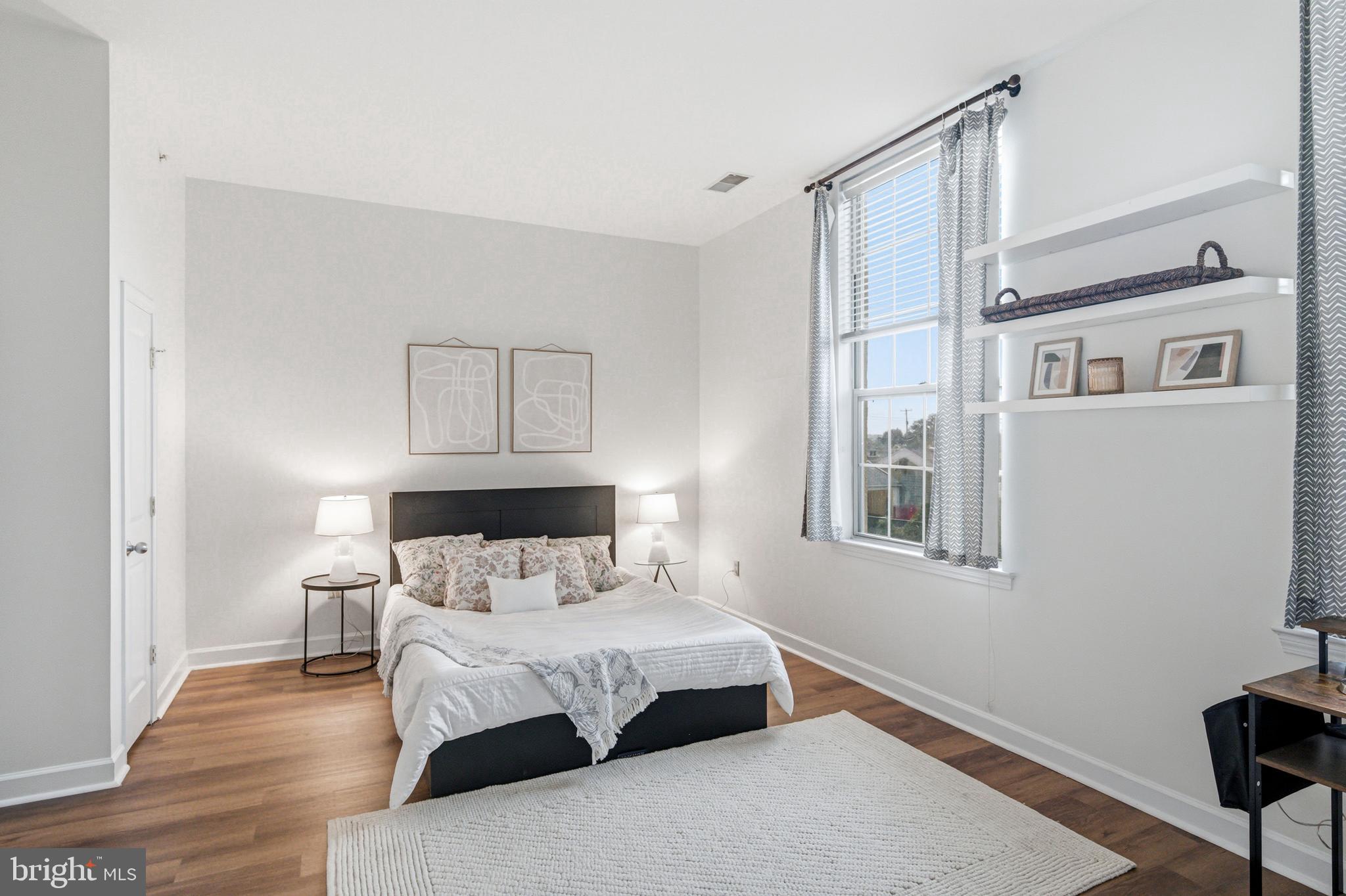 NEEDLEWORKS LOFTS - Residential