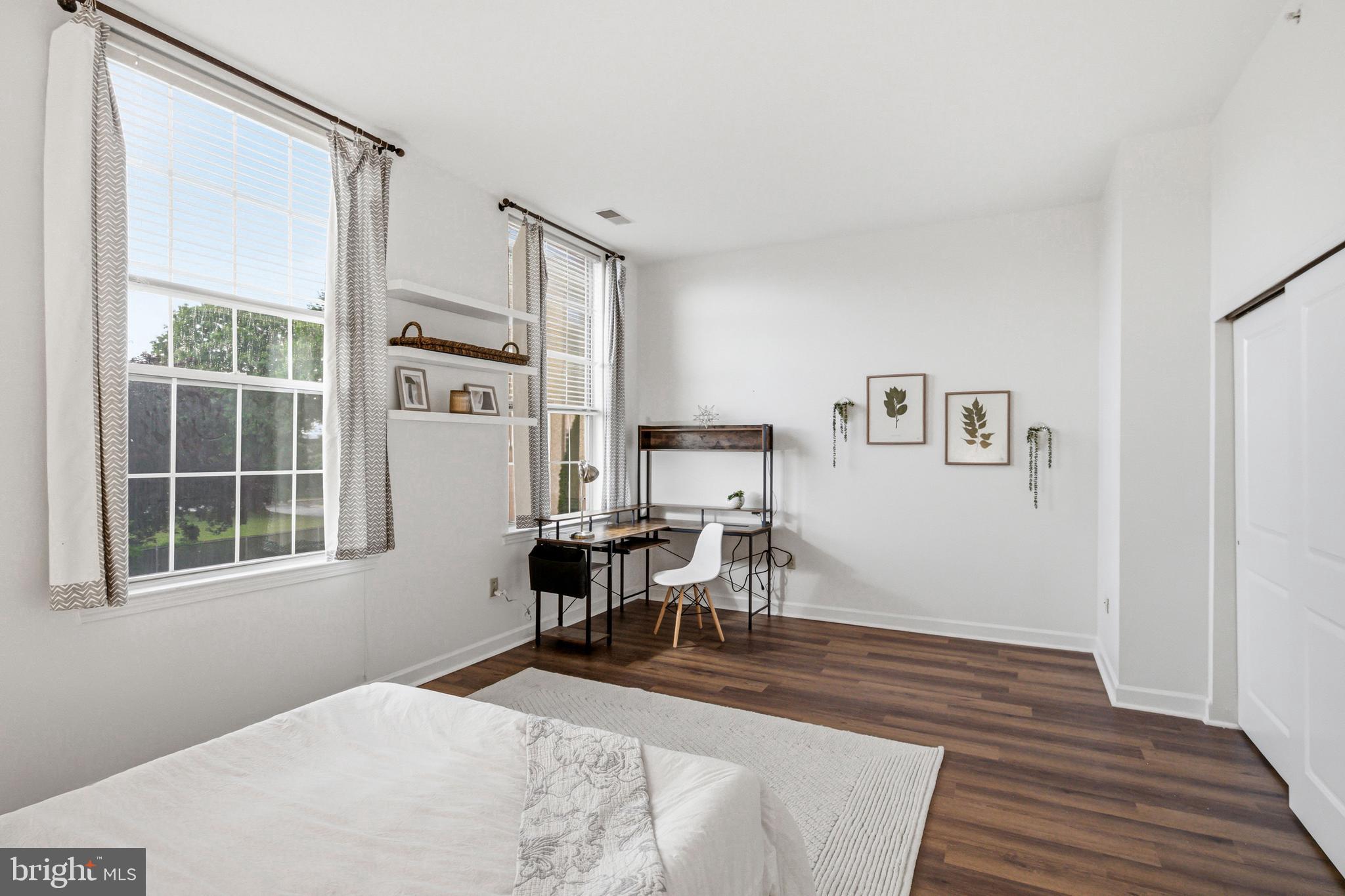 NEEDLEWORKS LOFTS - Residential