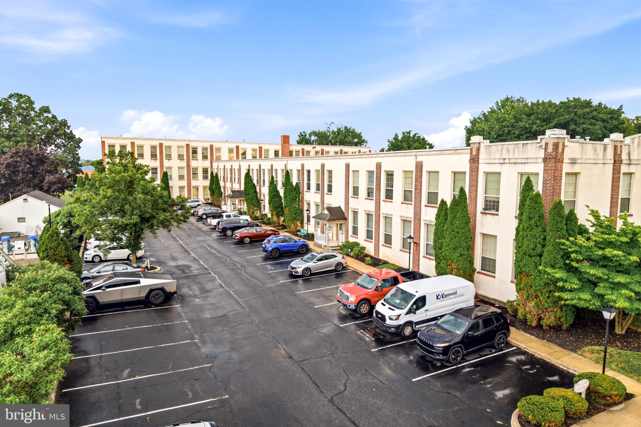 NEEDLEWORKS LOFTS - Residential