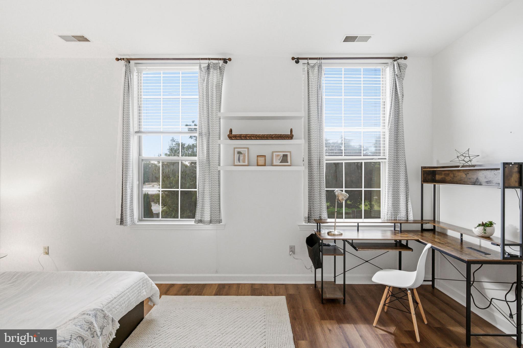 NEEDLEWORKS LOFTS - Residential