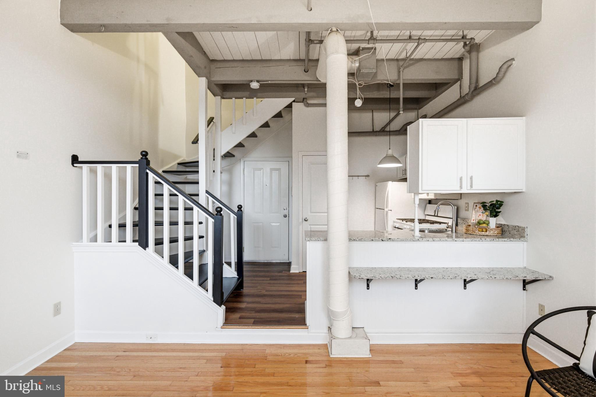 NEEDLEWORKS LOFTS - Residential