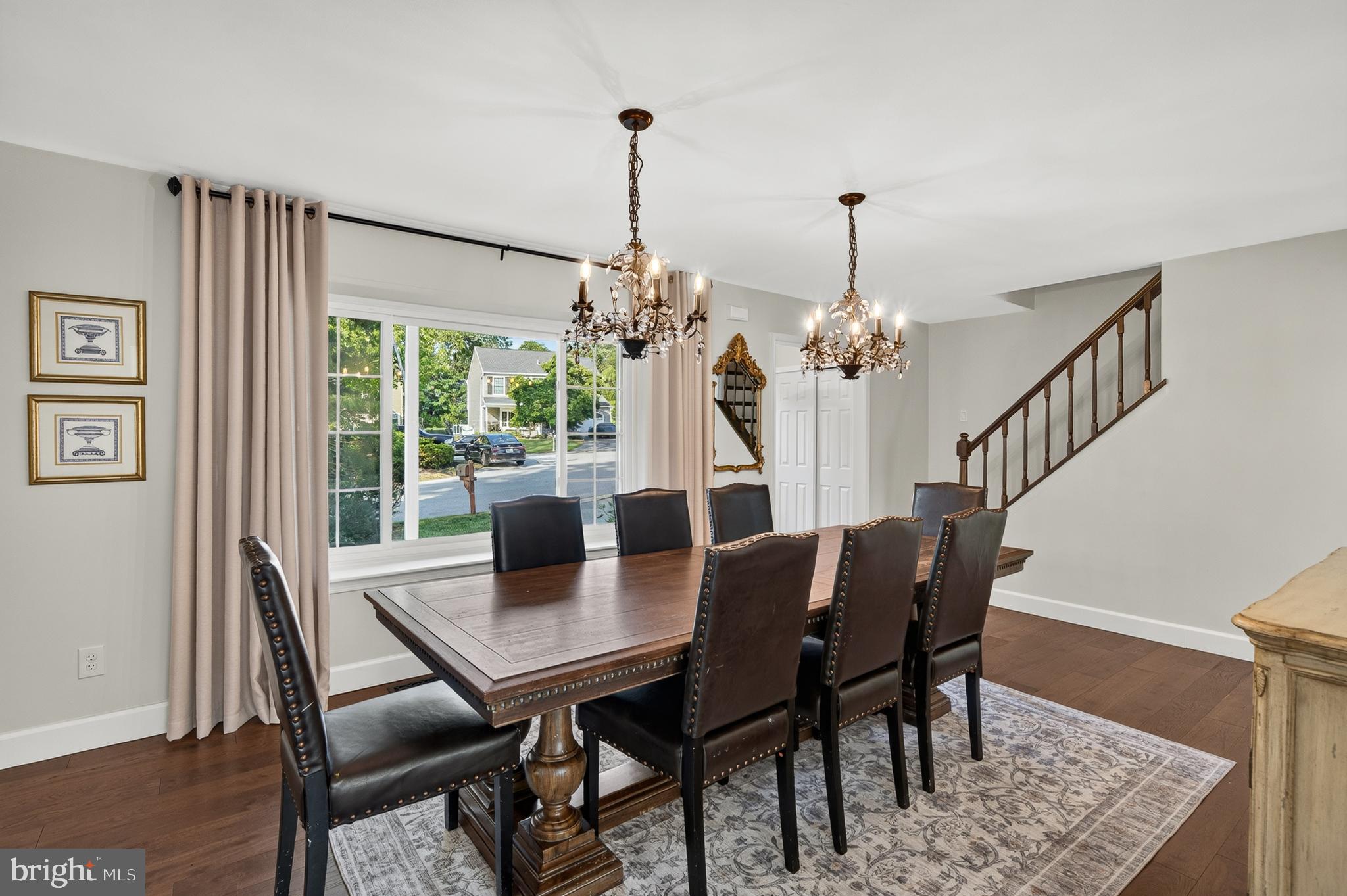 VICTORIA CROSSING - Residential