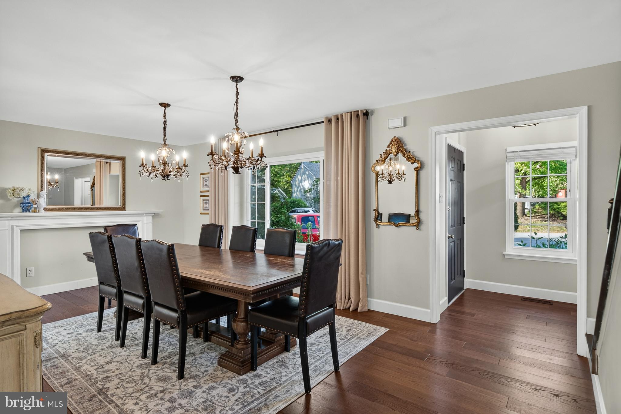 VICTORIA CROSSING - Residential