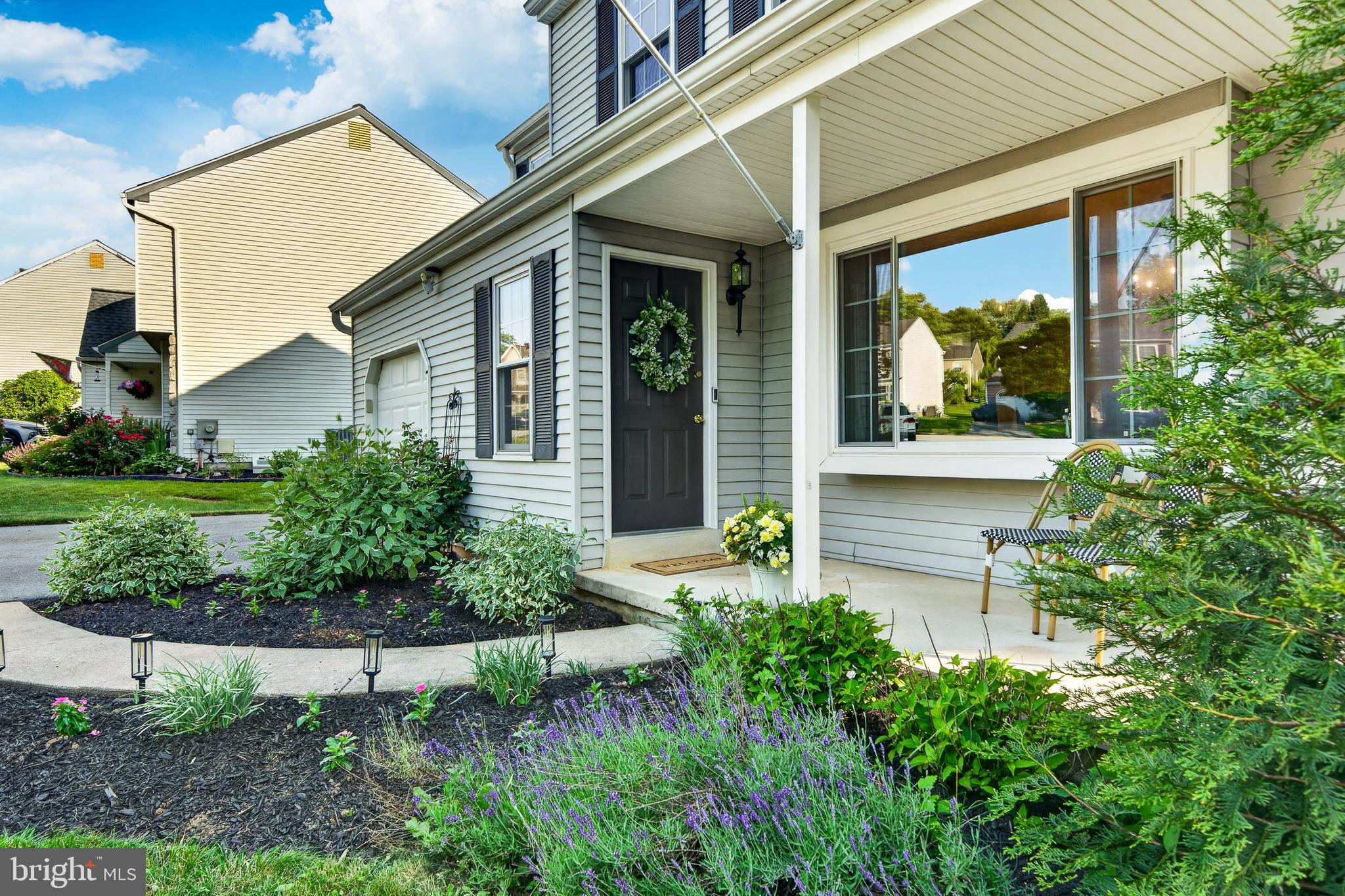 VICTORIA CROSSING - Residential