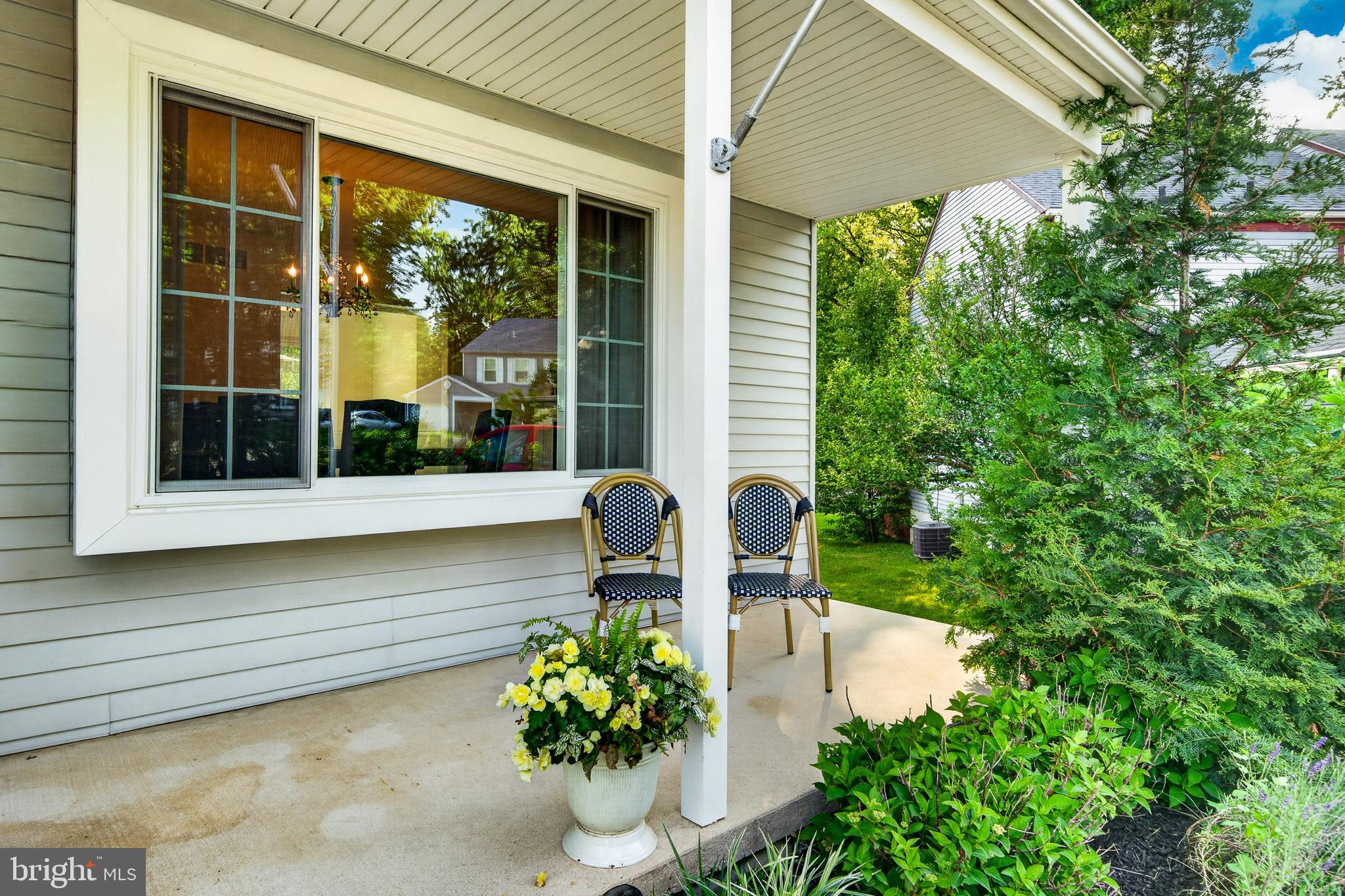 VICTORIA CROSSING - Residential