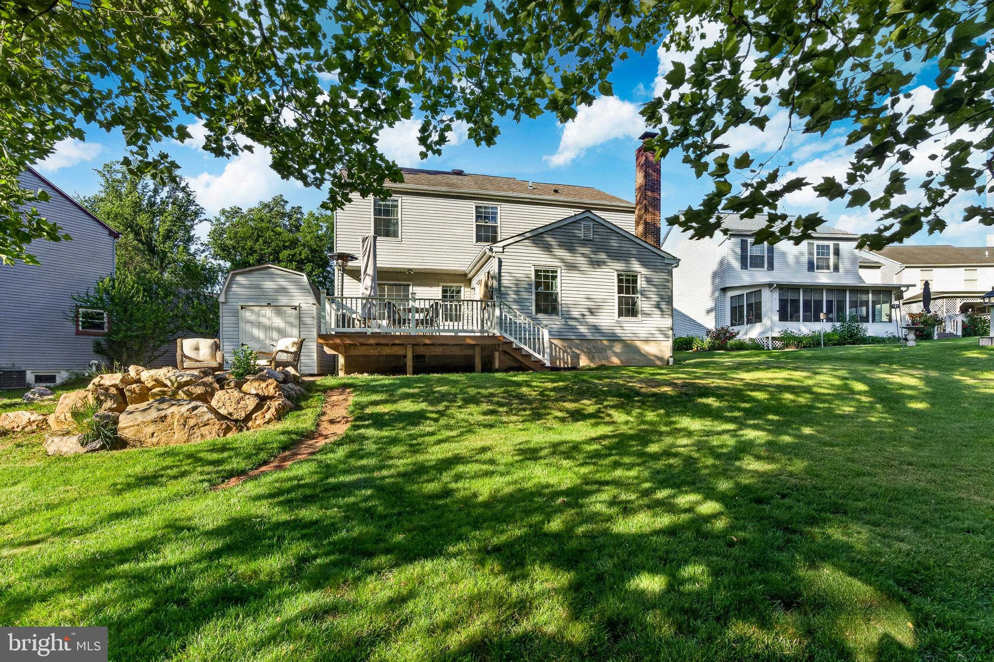VICTORIA CROSSING - Residential