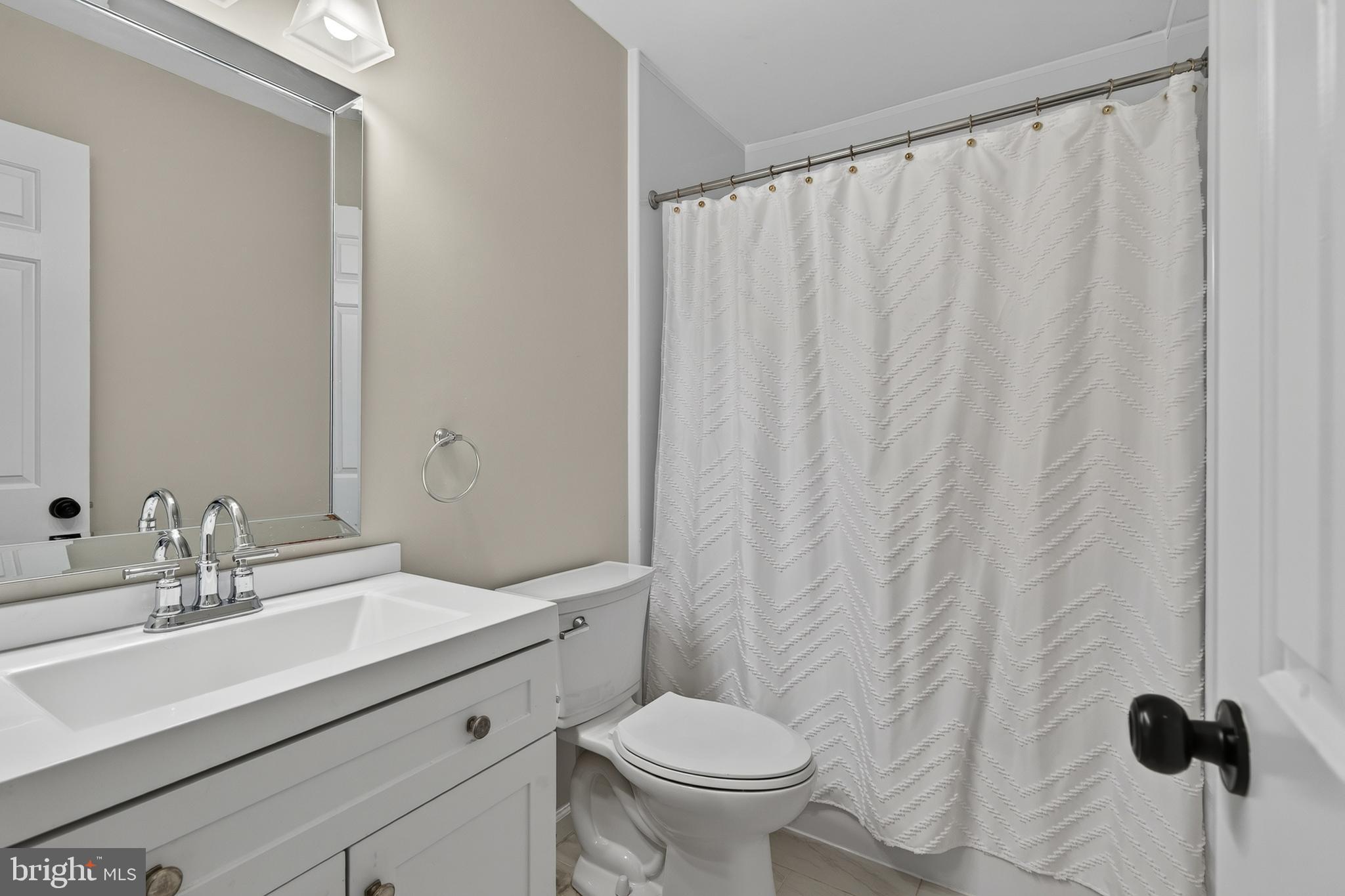 VICTORIA CROSSING - Residential