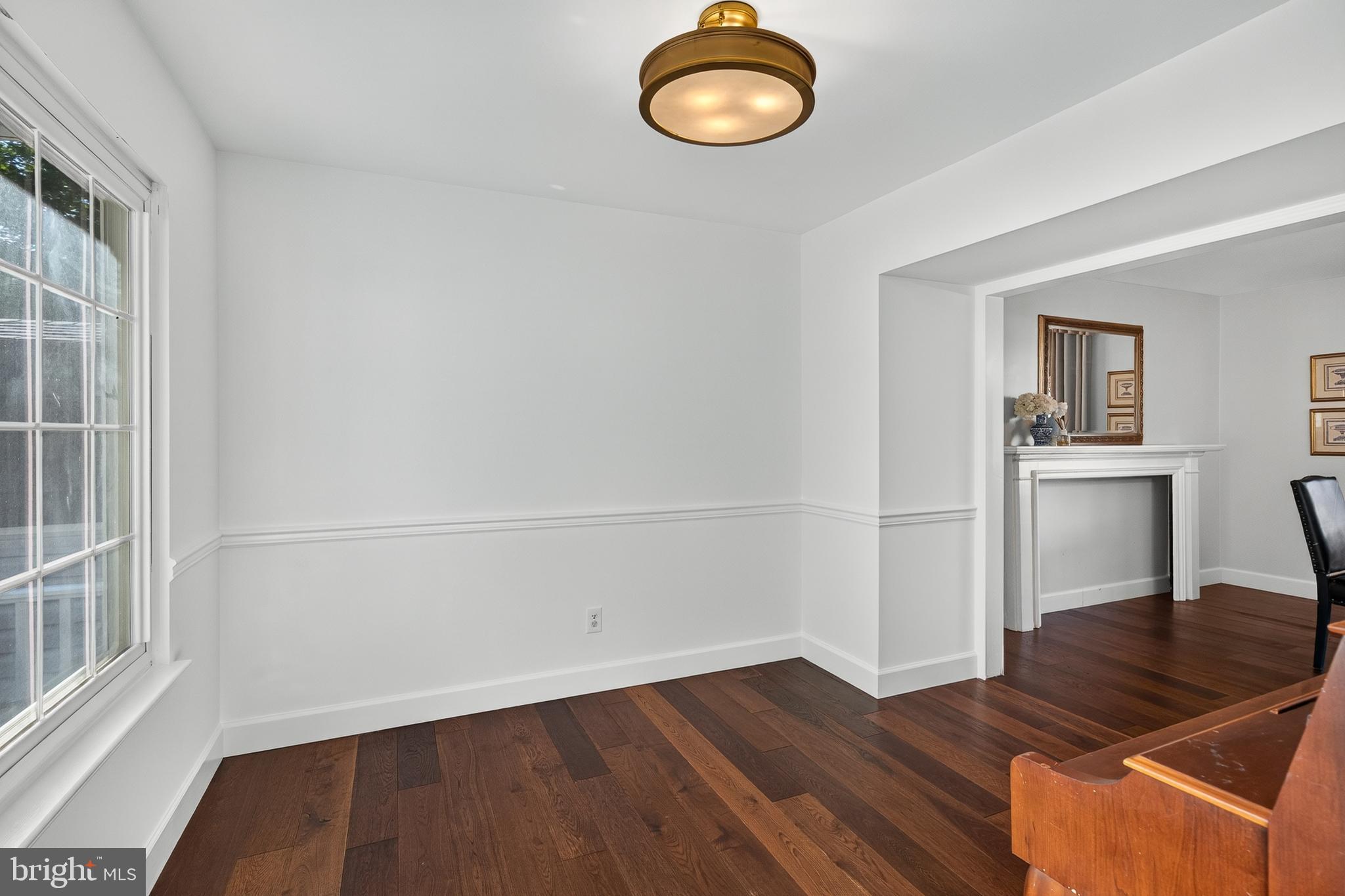 VICTORIA CROSSING - Residential