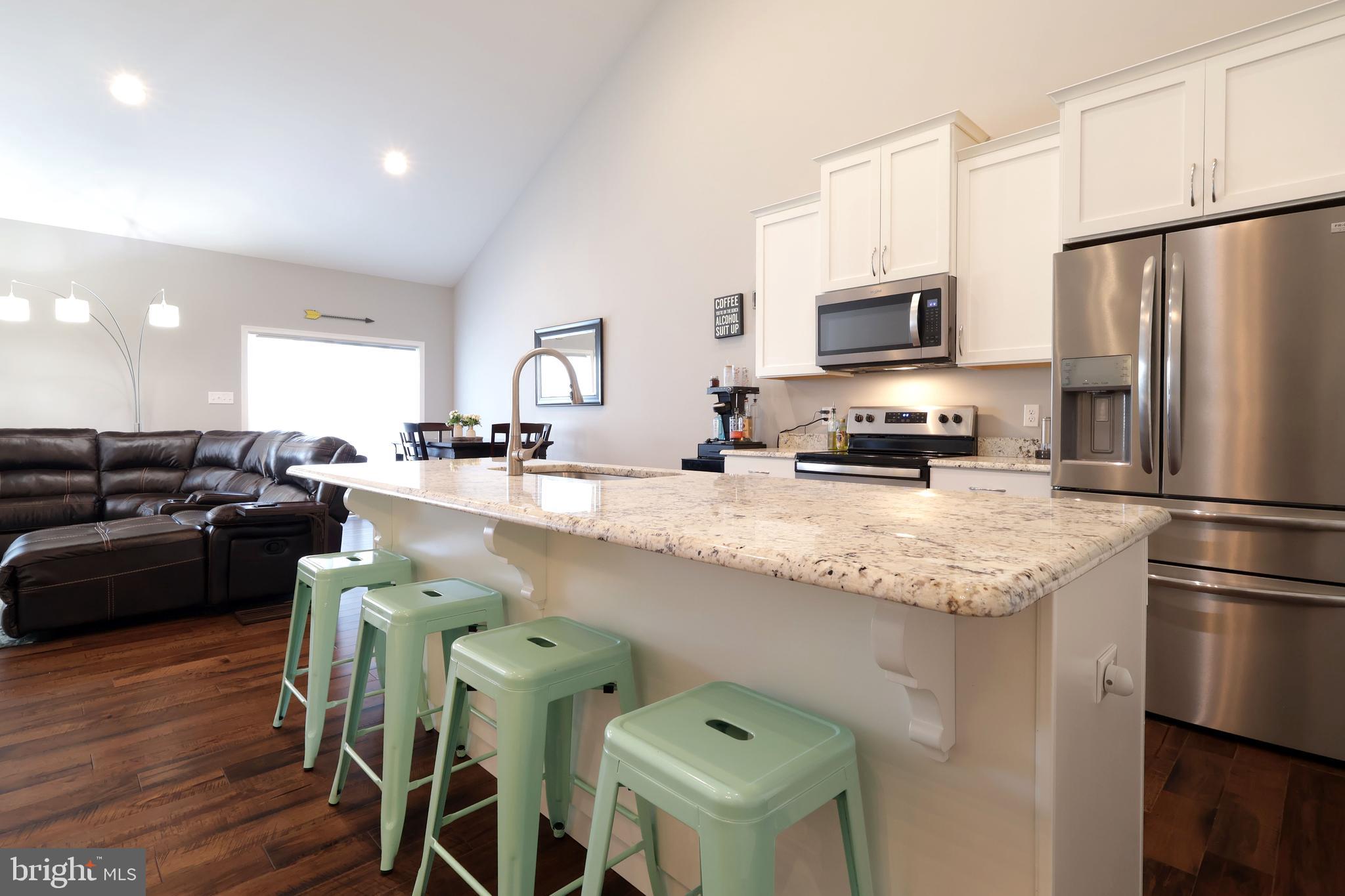 KINGSTON VILLAGE - Residential