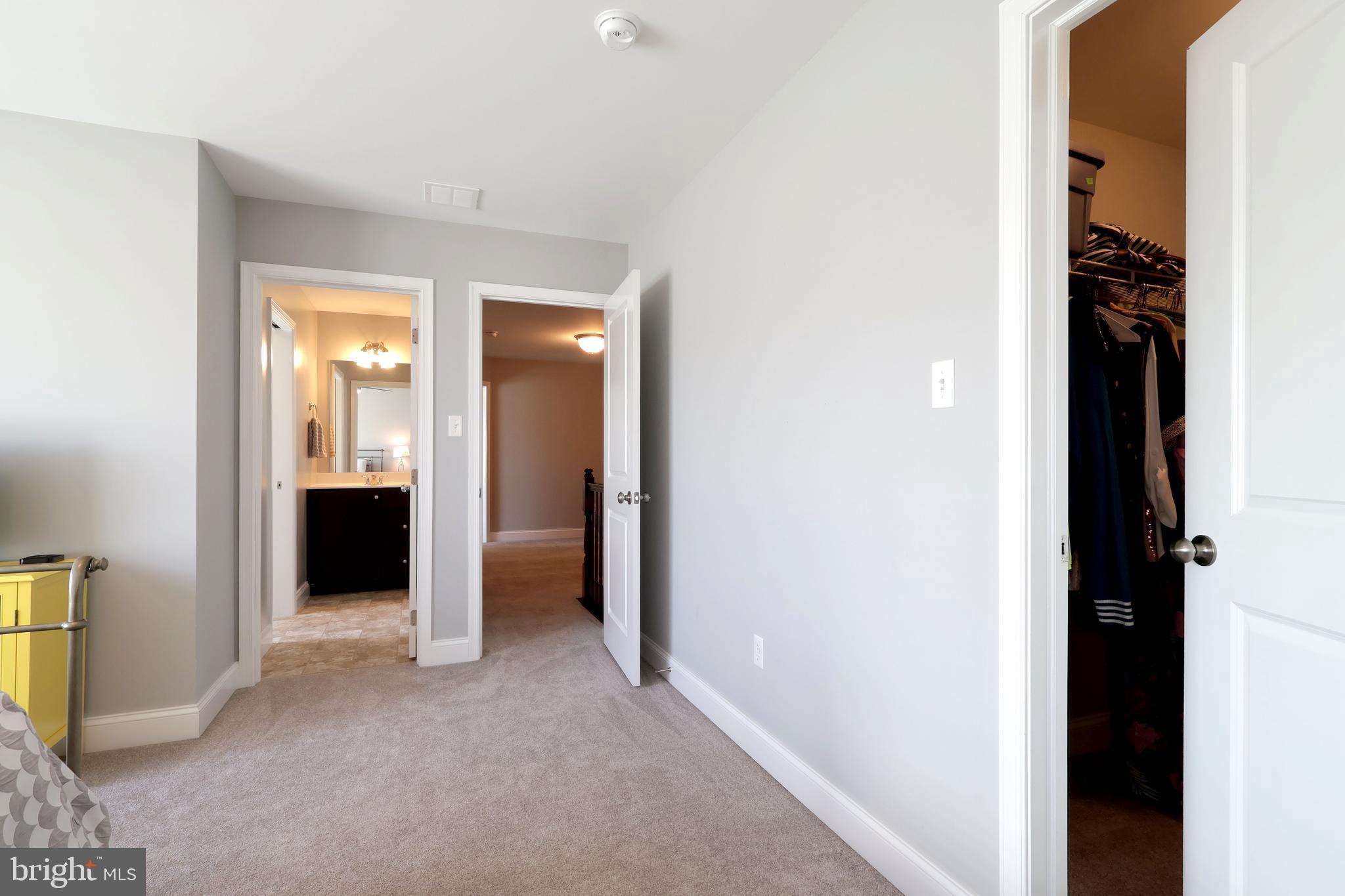 KINGSTON VILLAGE - Residential