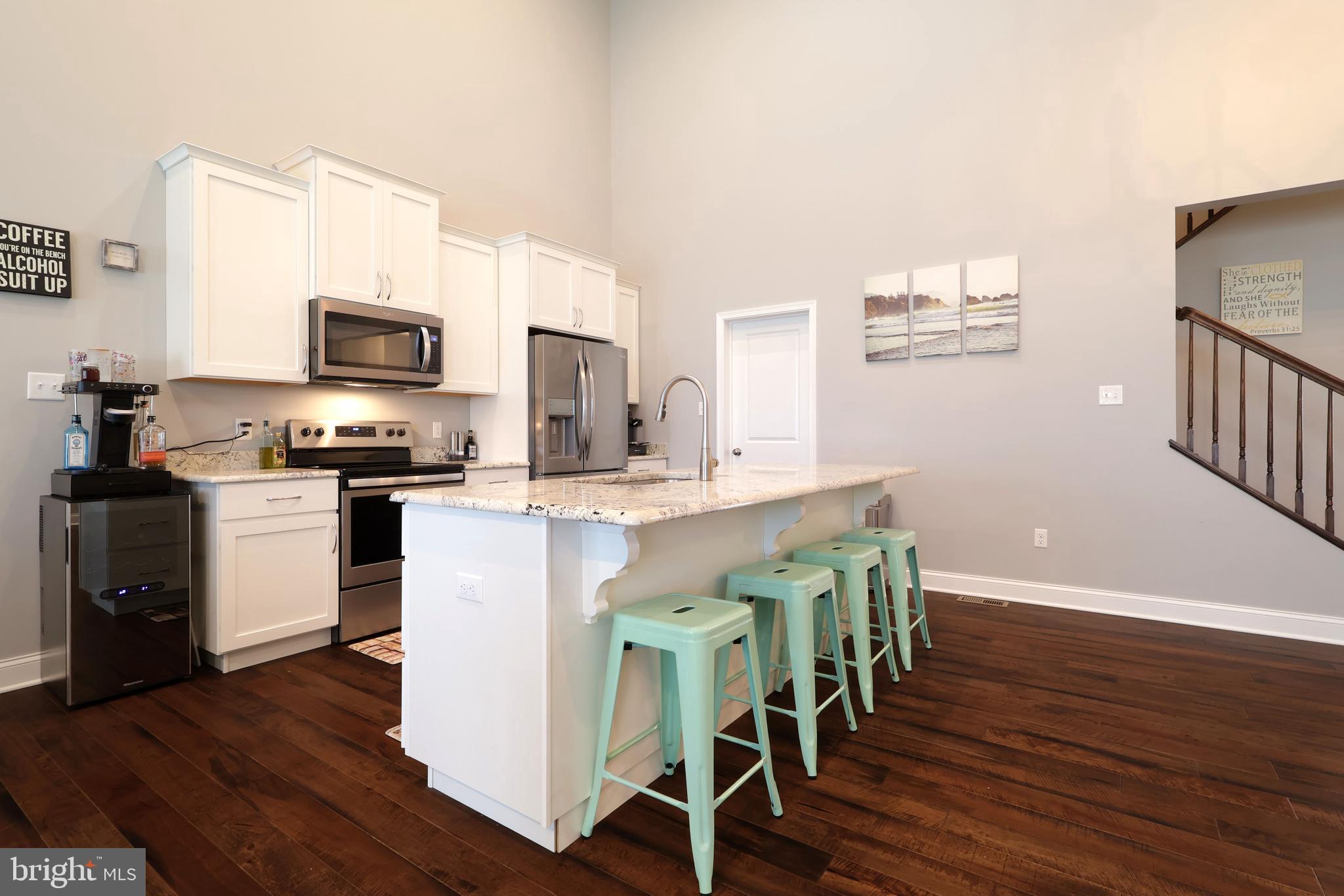 KINGSTON VILLAGE - Residential