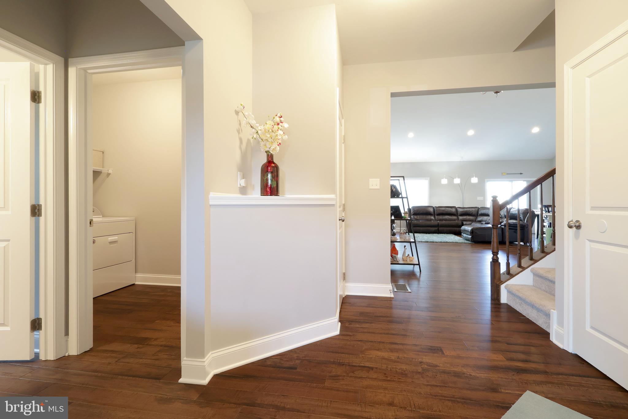 KINGSTON VILLAGE - Residential