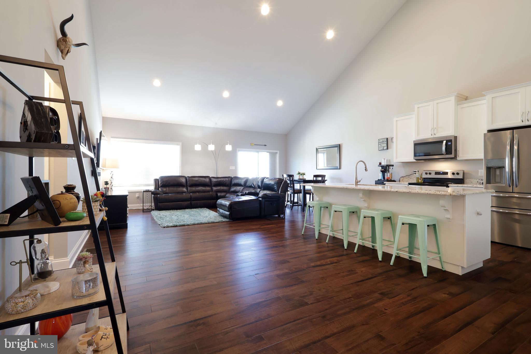 KINGSTON VILLAGE - Residential