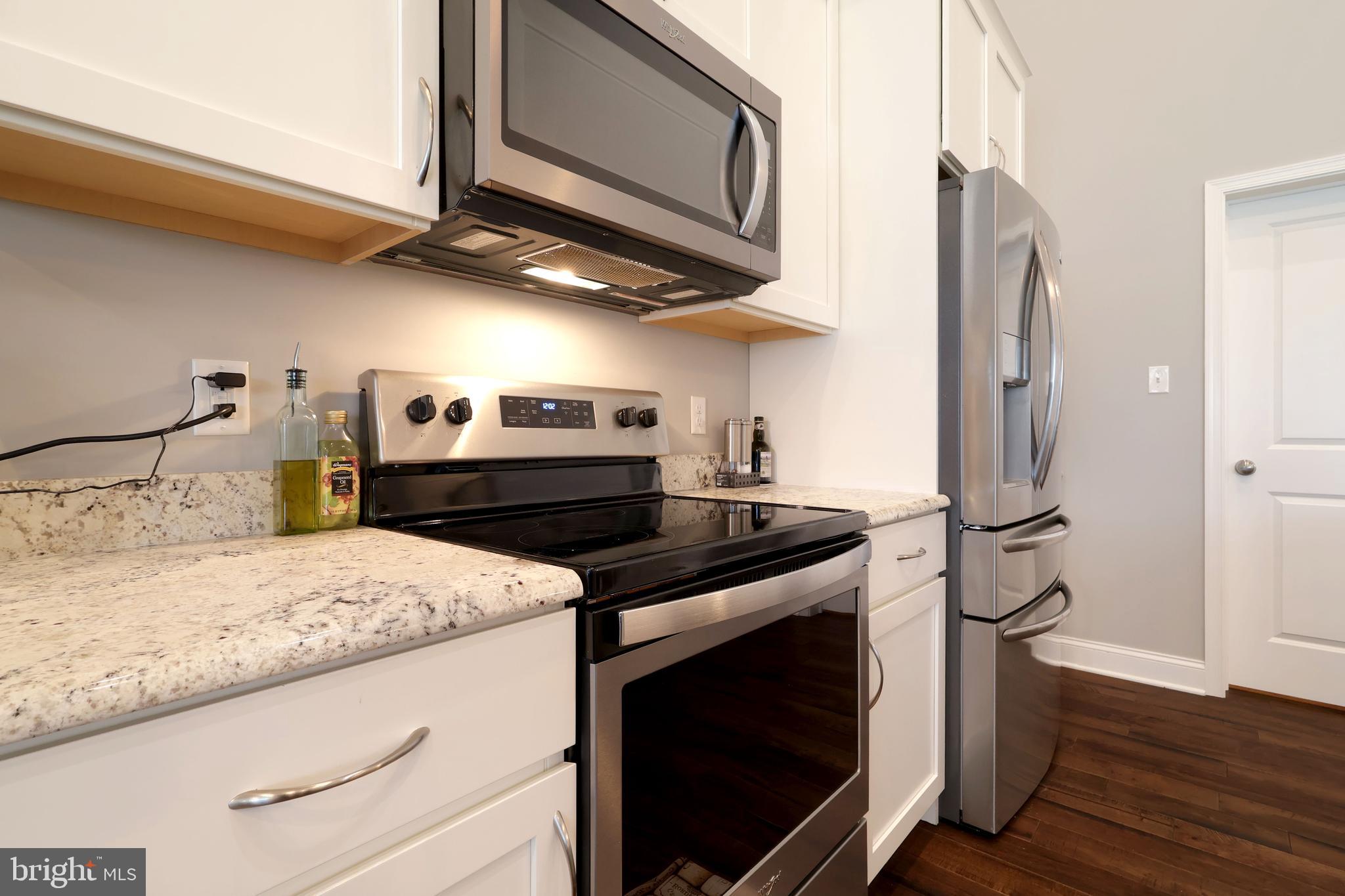 KINGSTON VILLAGE - Residential