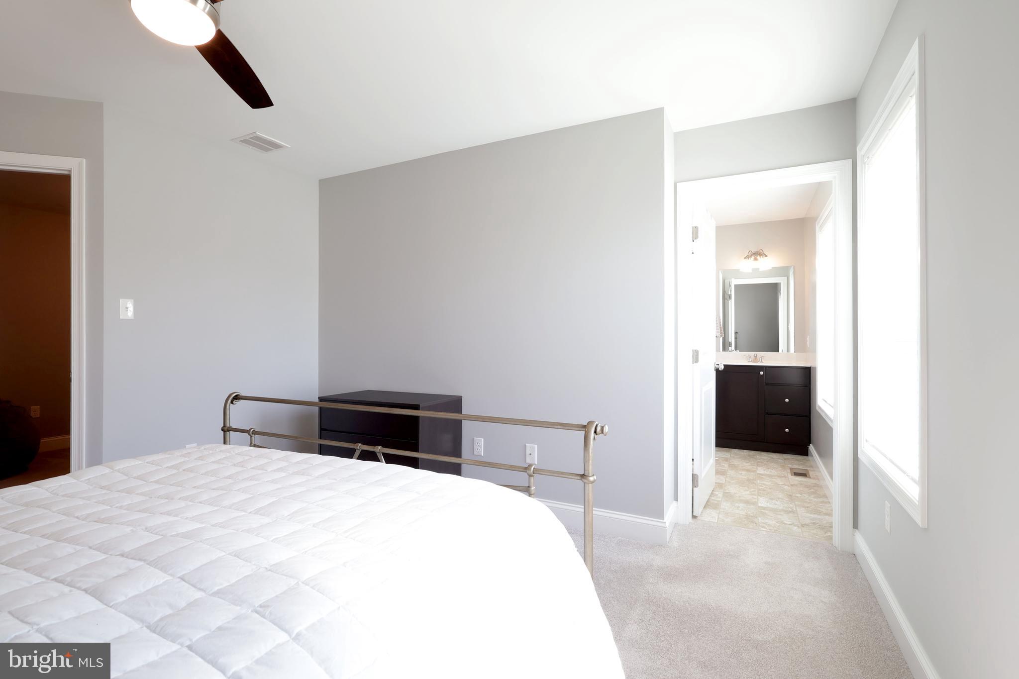 KINGSTON VILLAGE - Residential