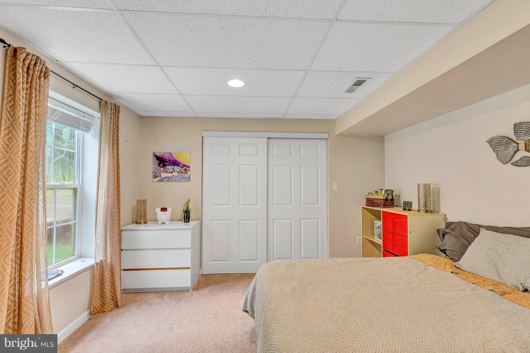 LONG BEACH HILLS - Residential
